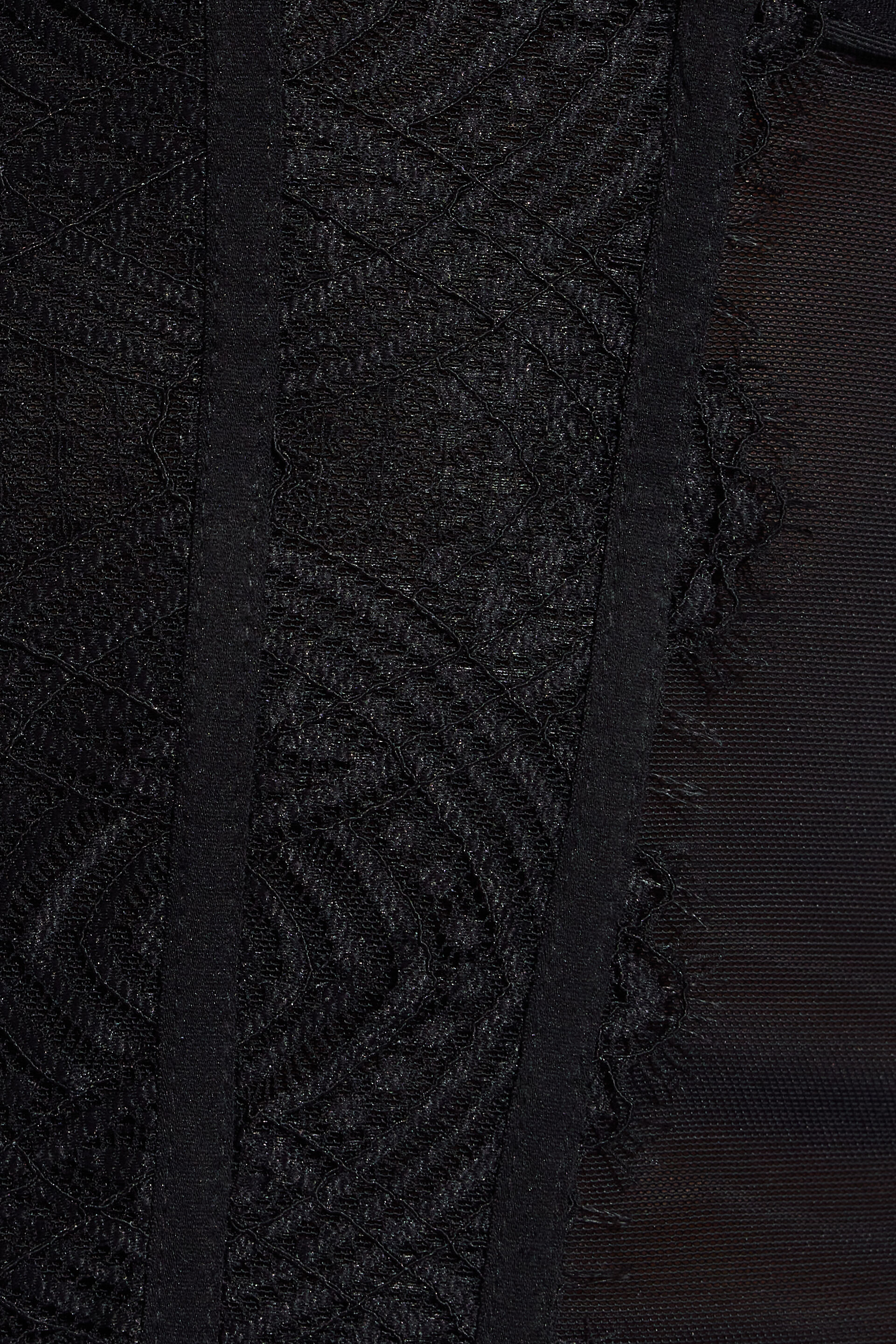 100077914_06V_alt4_1920x2880