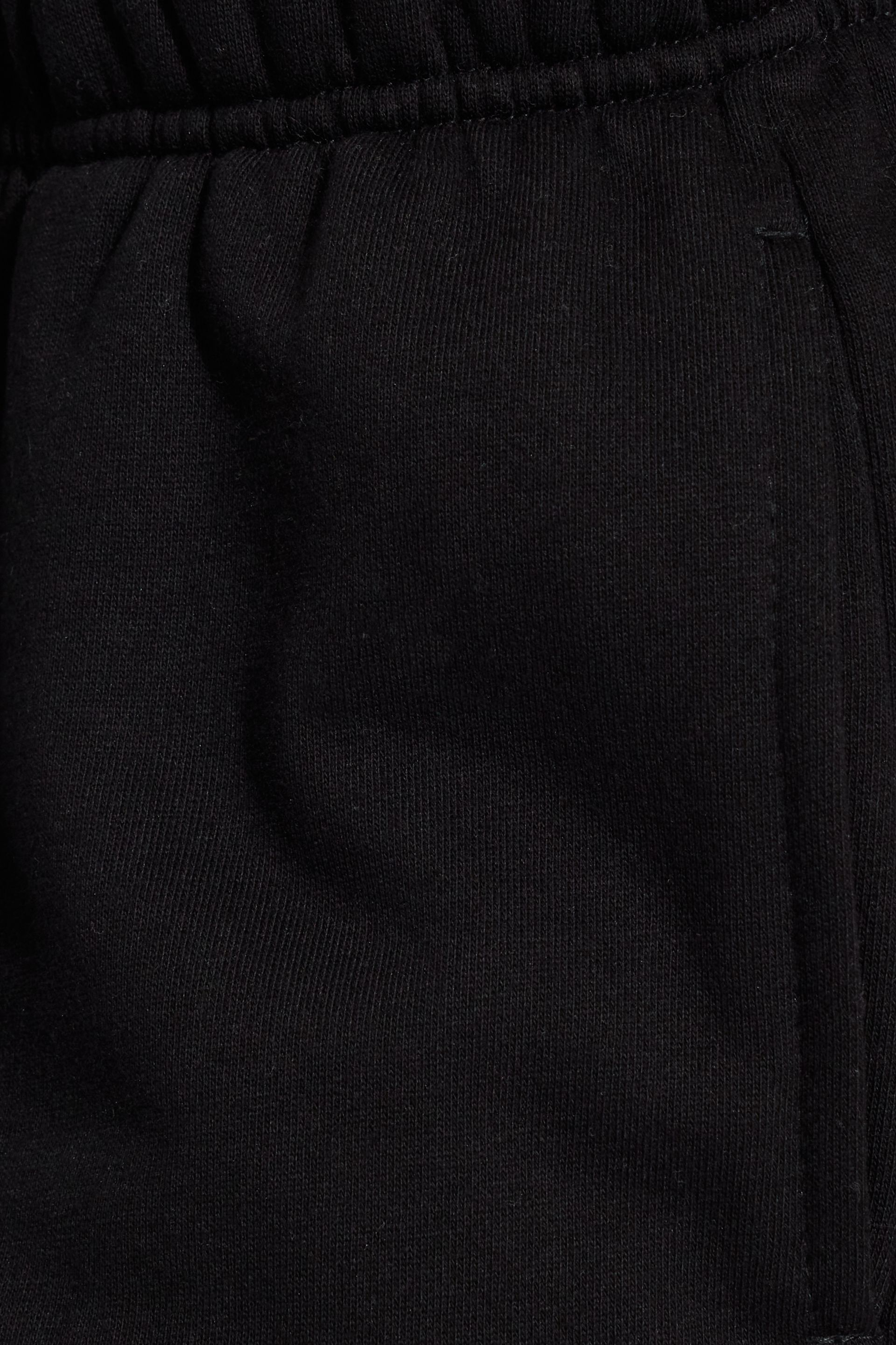 100079983_06V_alt3_1920x2880