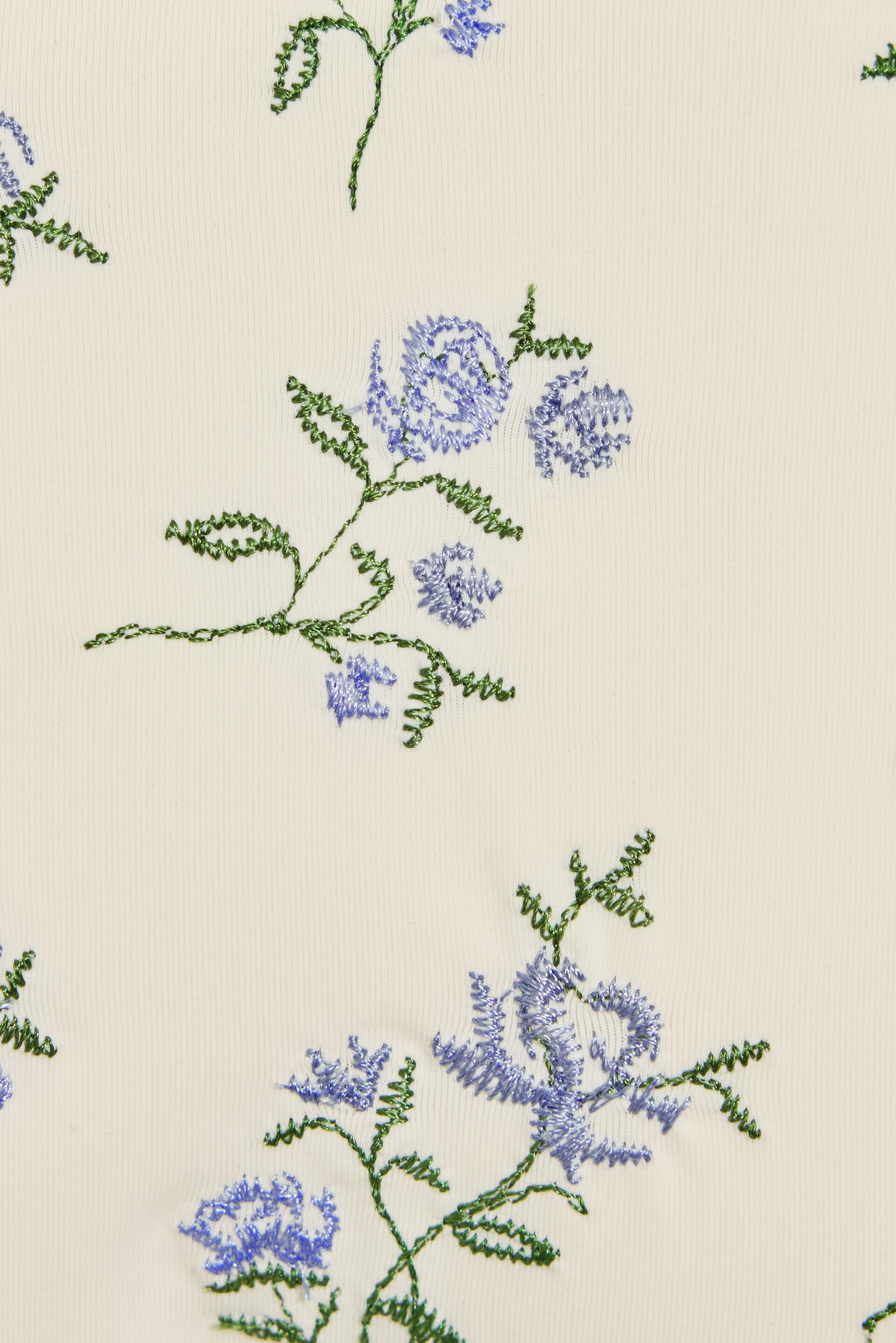 100086534_7XB_alt3_1920x2880