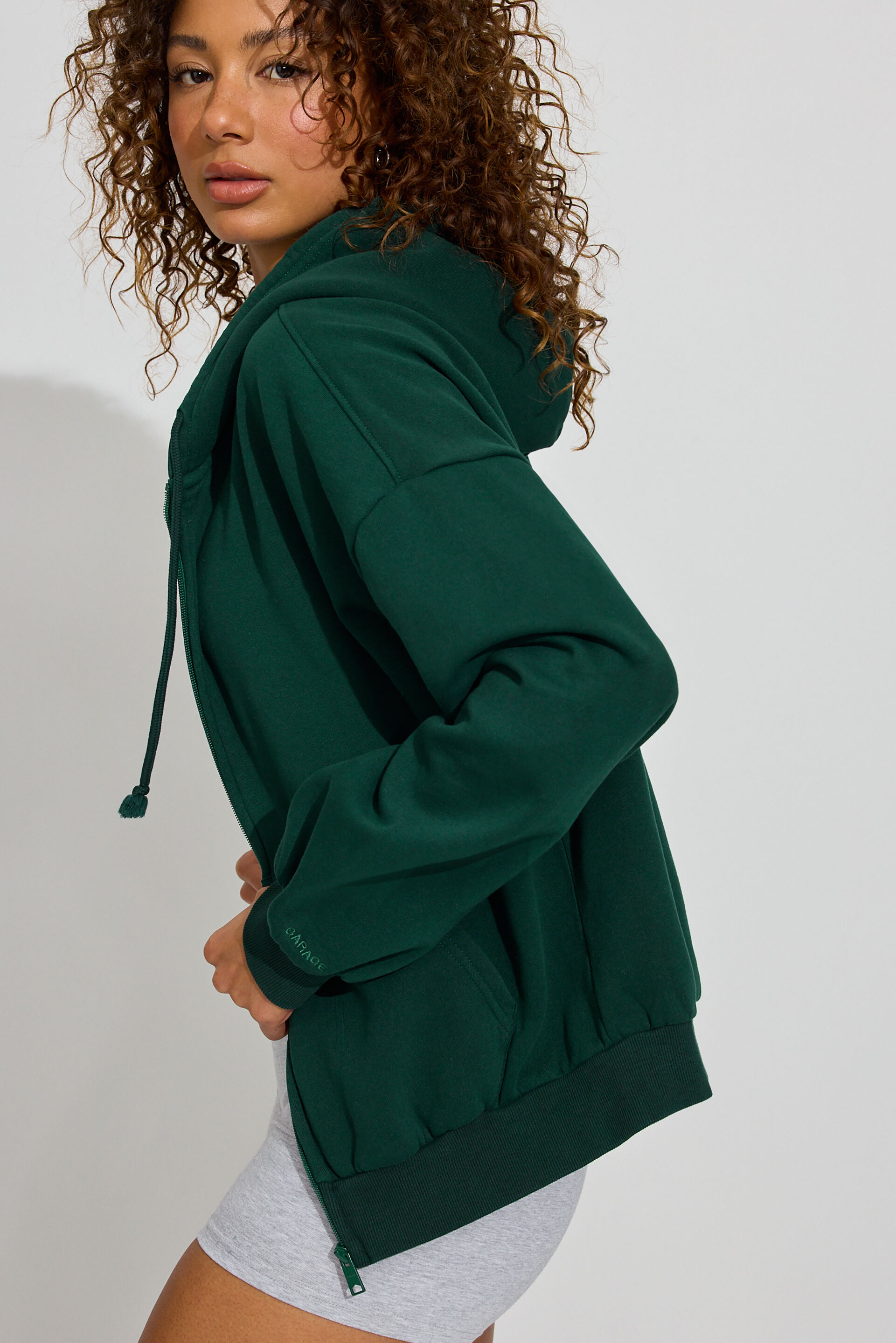 100088510_7N6_alt2_1920x2880-6