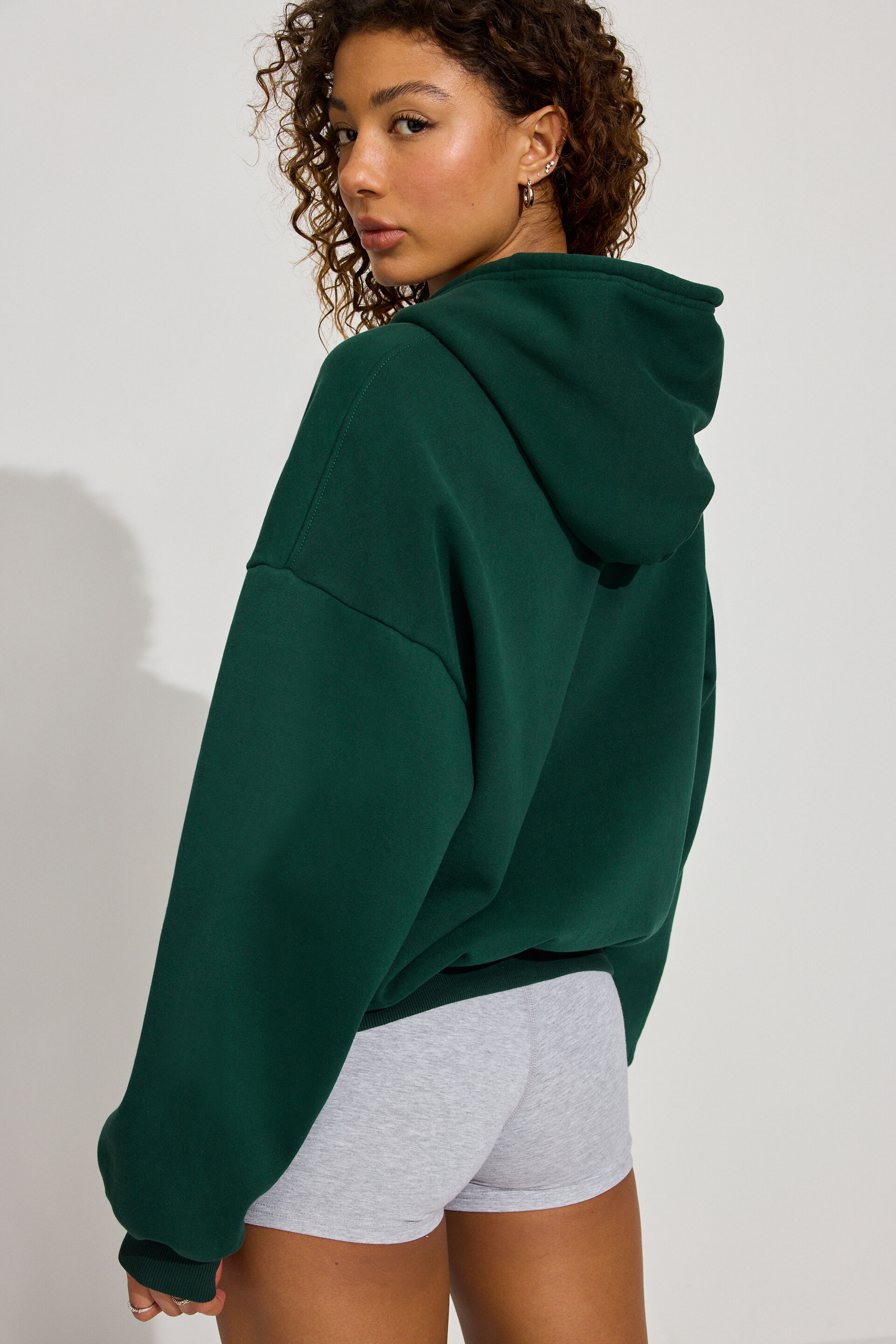 100088510_7N6_alt4_1920x2880