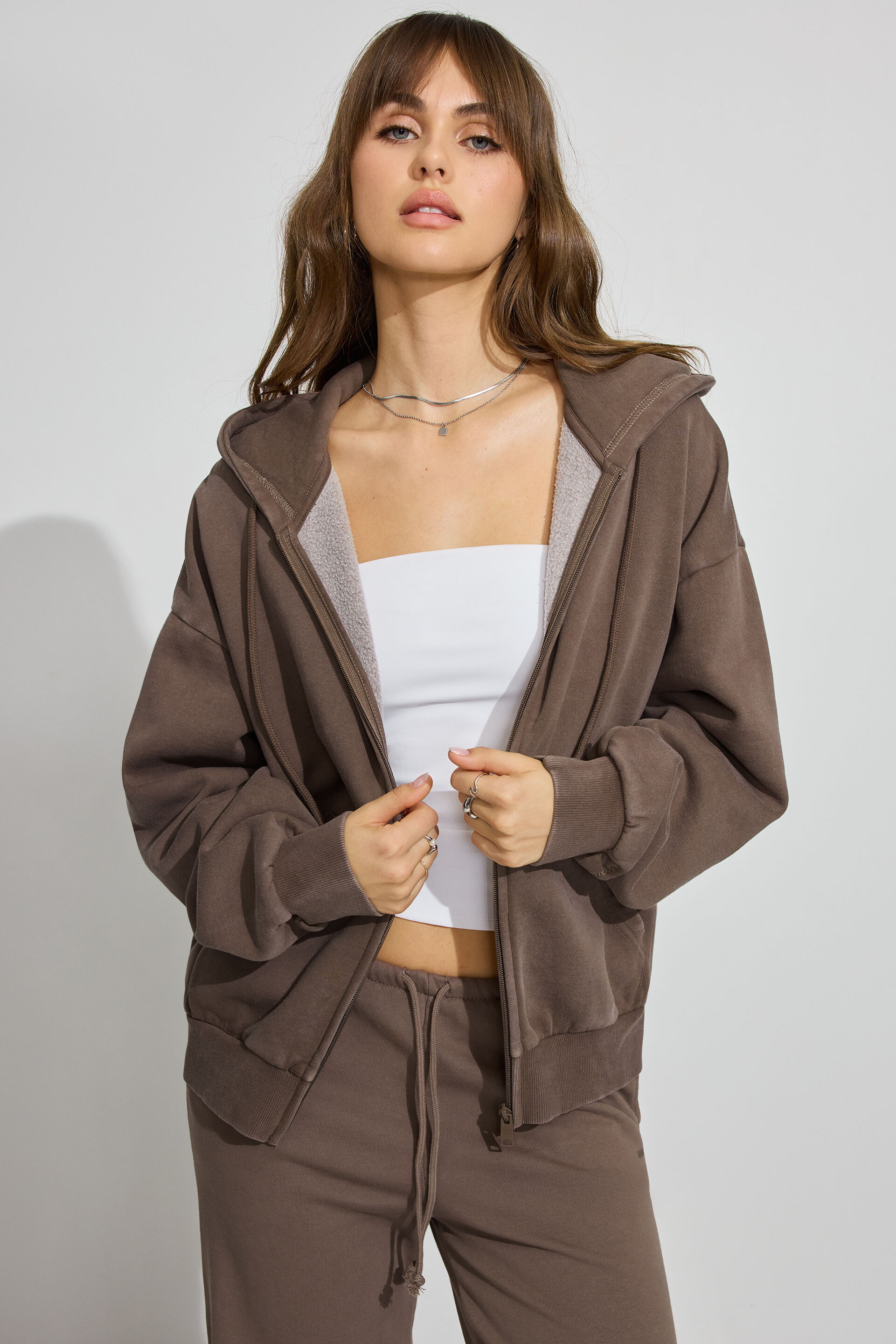 100088510_84G_1920x2880-6