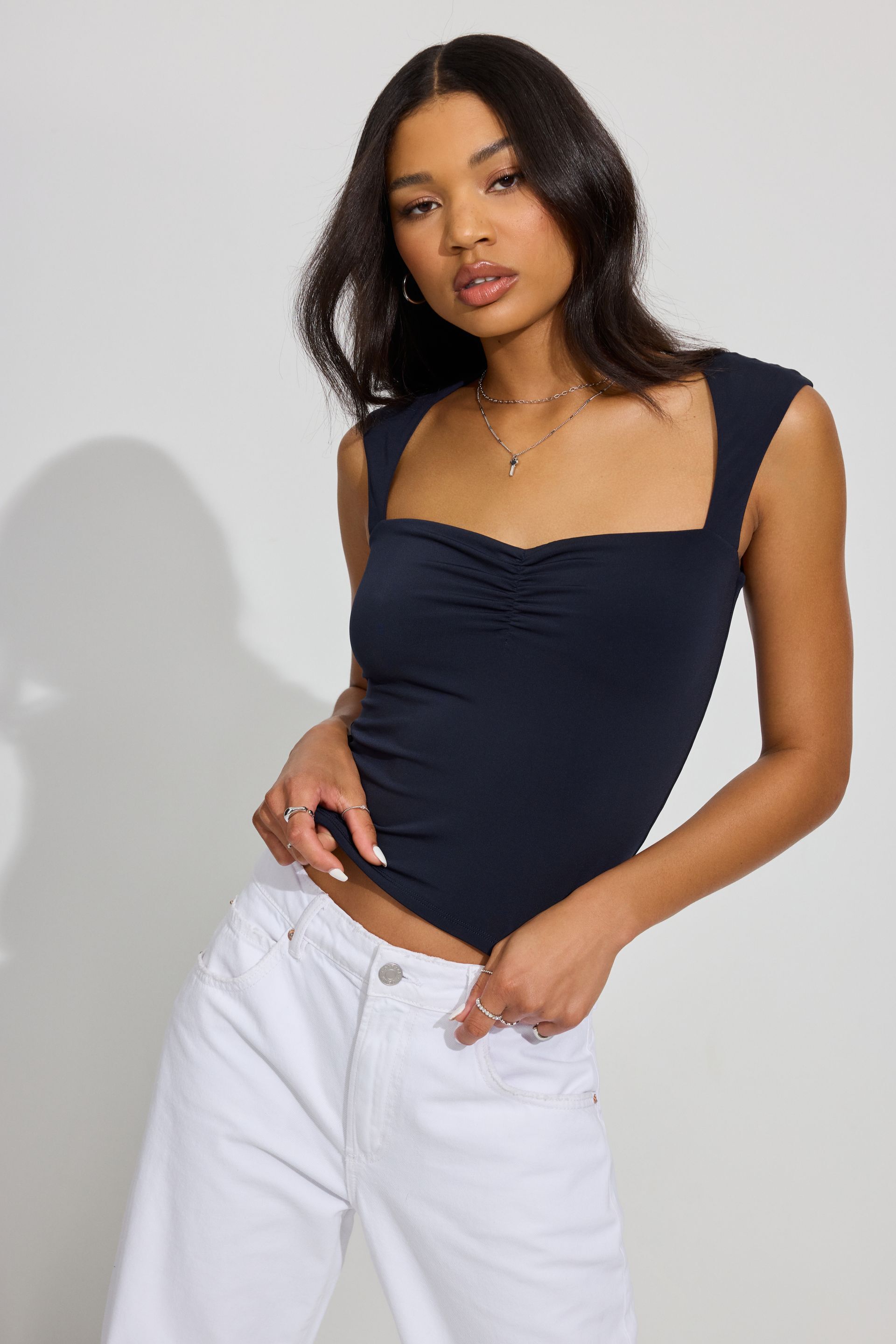 100088860_06G_alt2_1920x2880-3