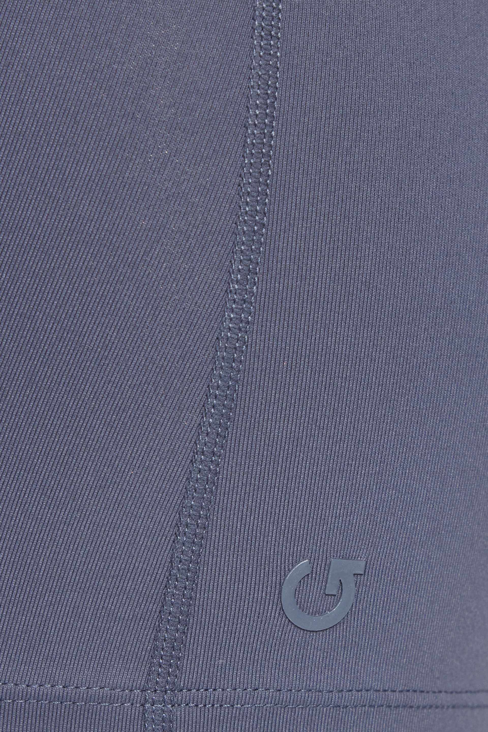 100089022_3V8_alt4_1920x2880