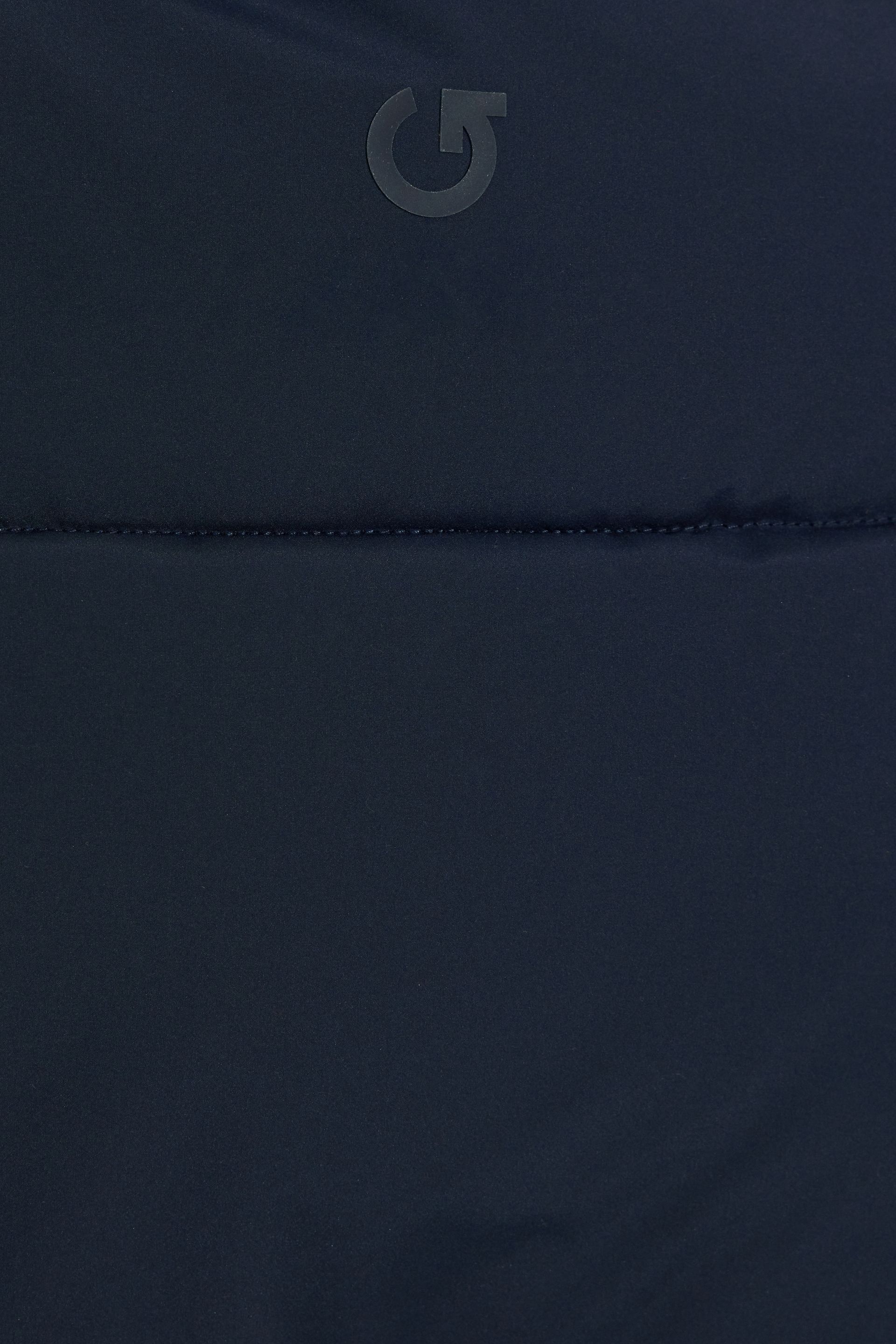 100089547_06G_alt5_1920x2880