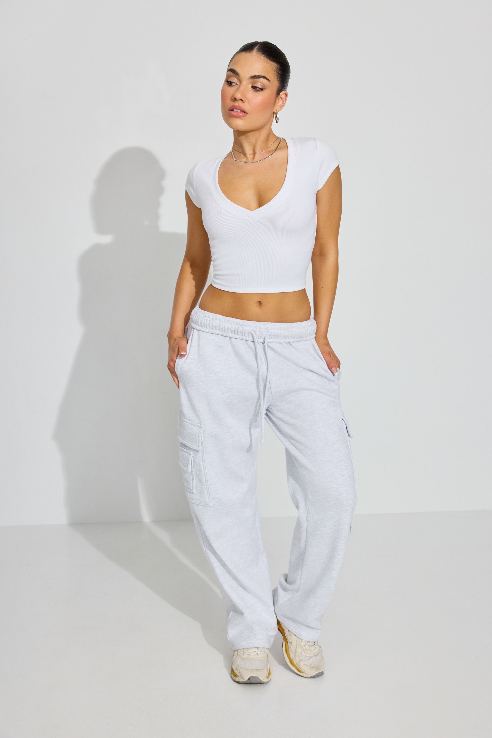 100090199_04N_alt1_1920x2880-3