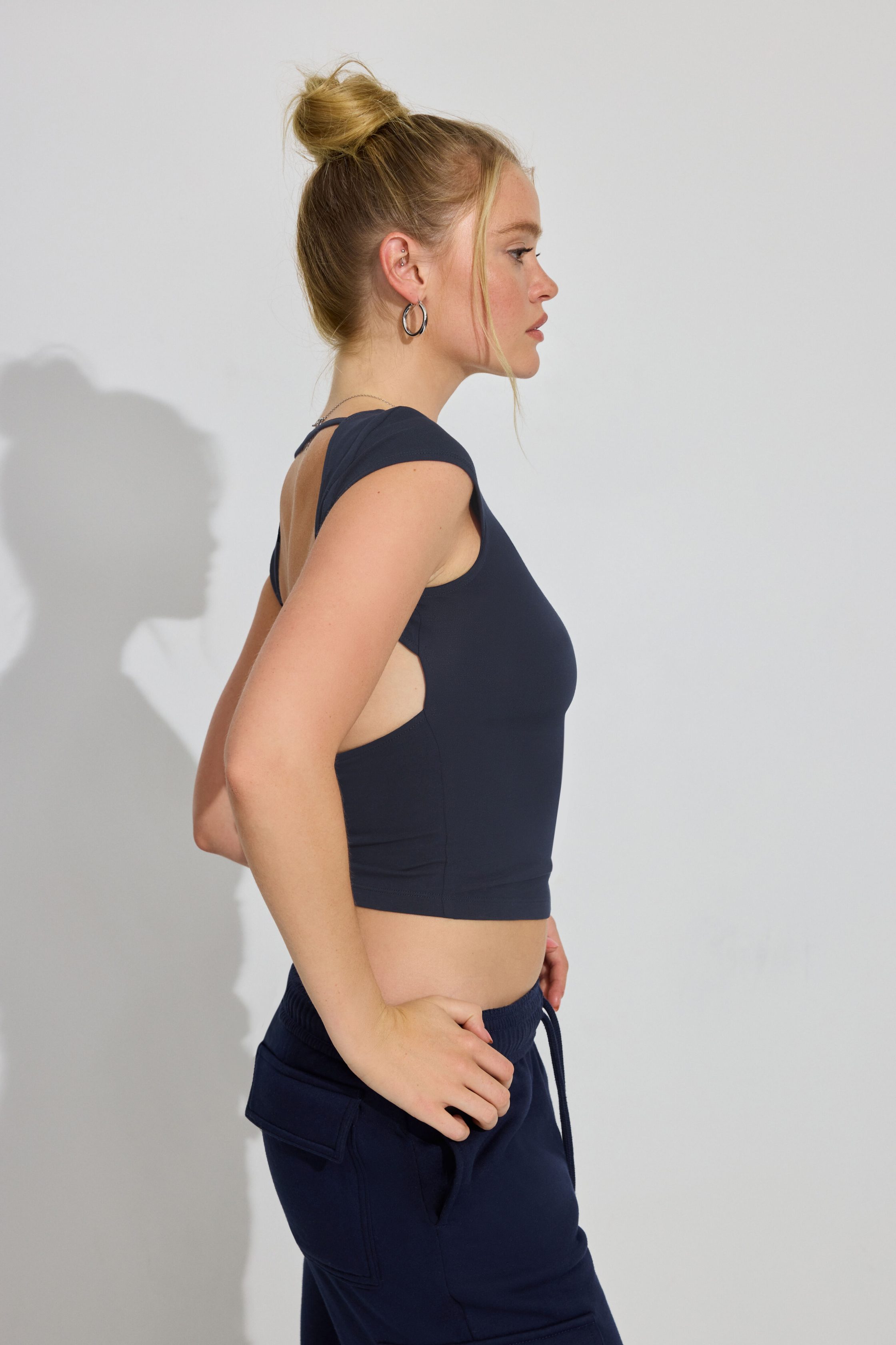 100091557_06G_alt1_1920x2880-3