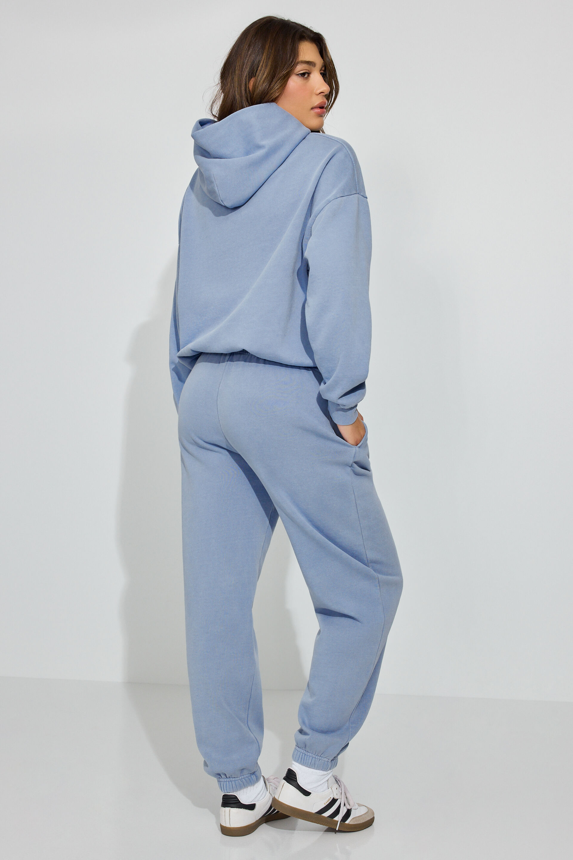 100091919_7X2_alt2_1920x2880-5