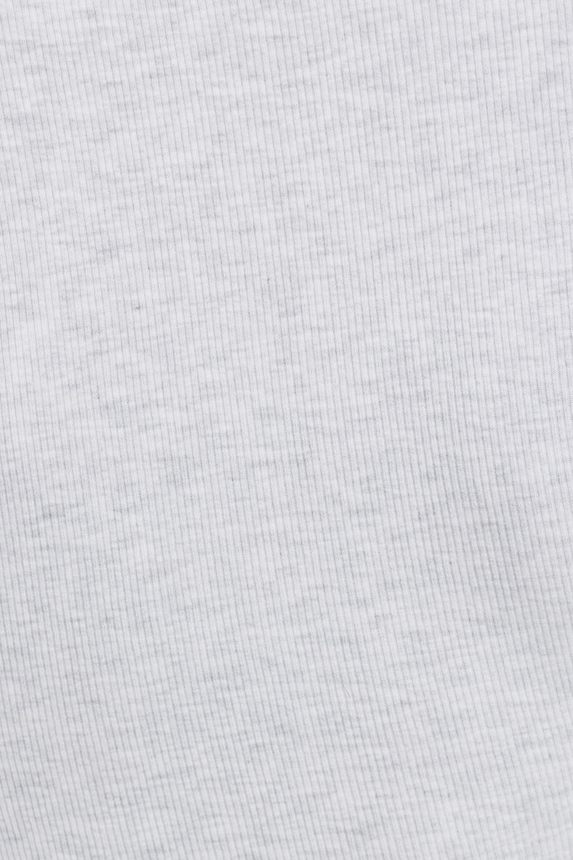 100092921_69I_alt4_1920x2880-3