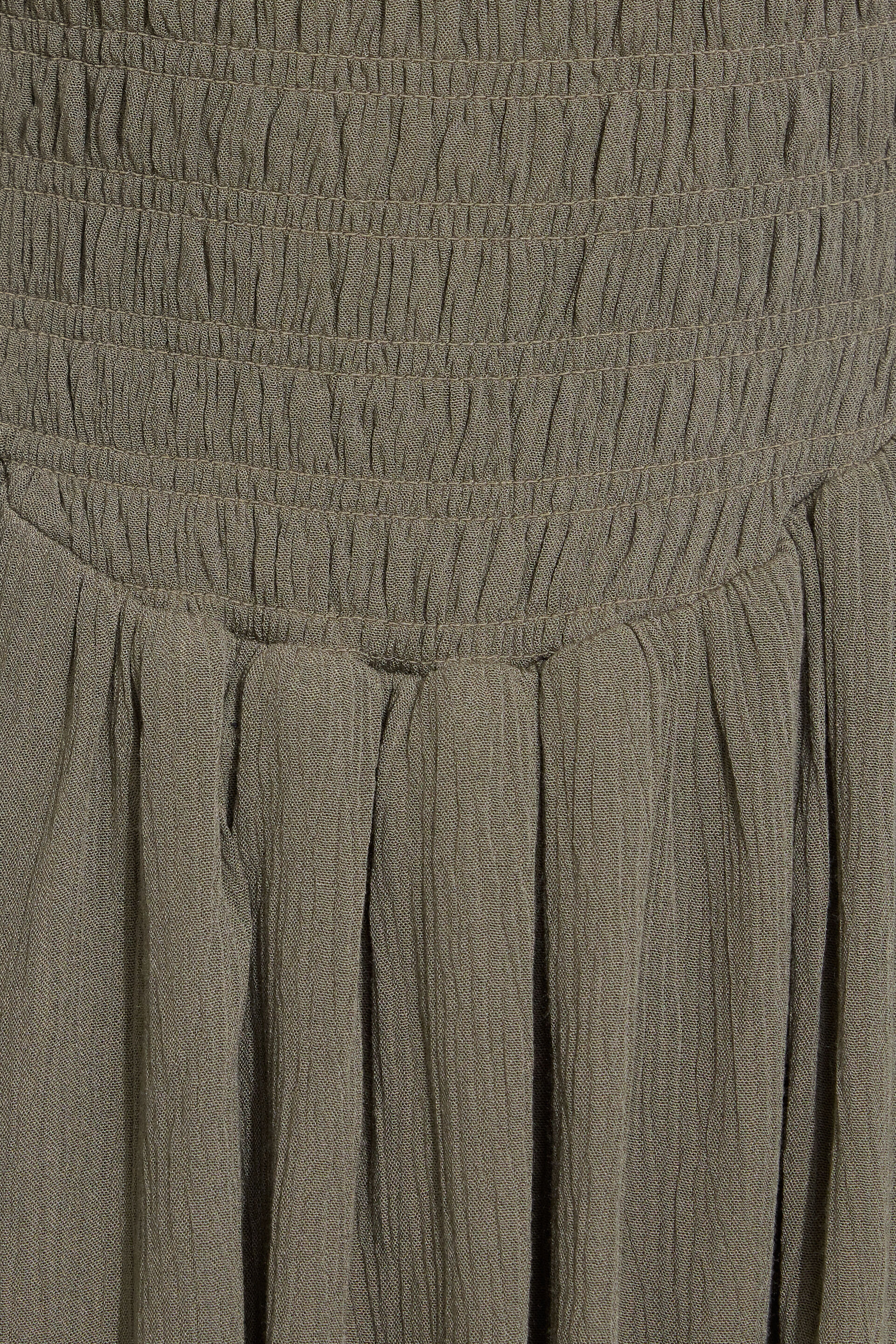 100093823_7TZ_alt5_1920x2880-1