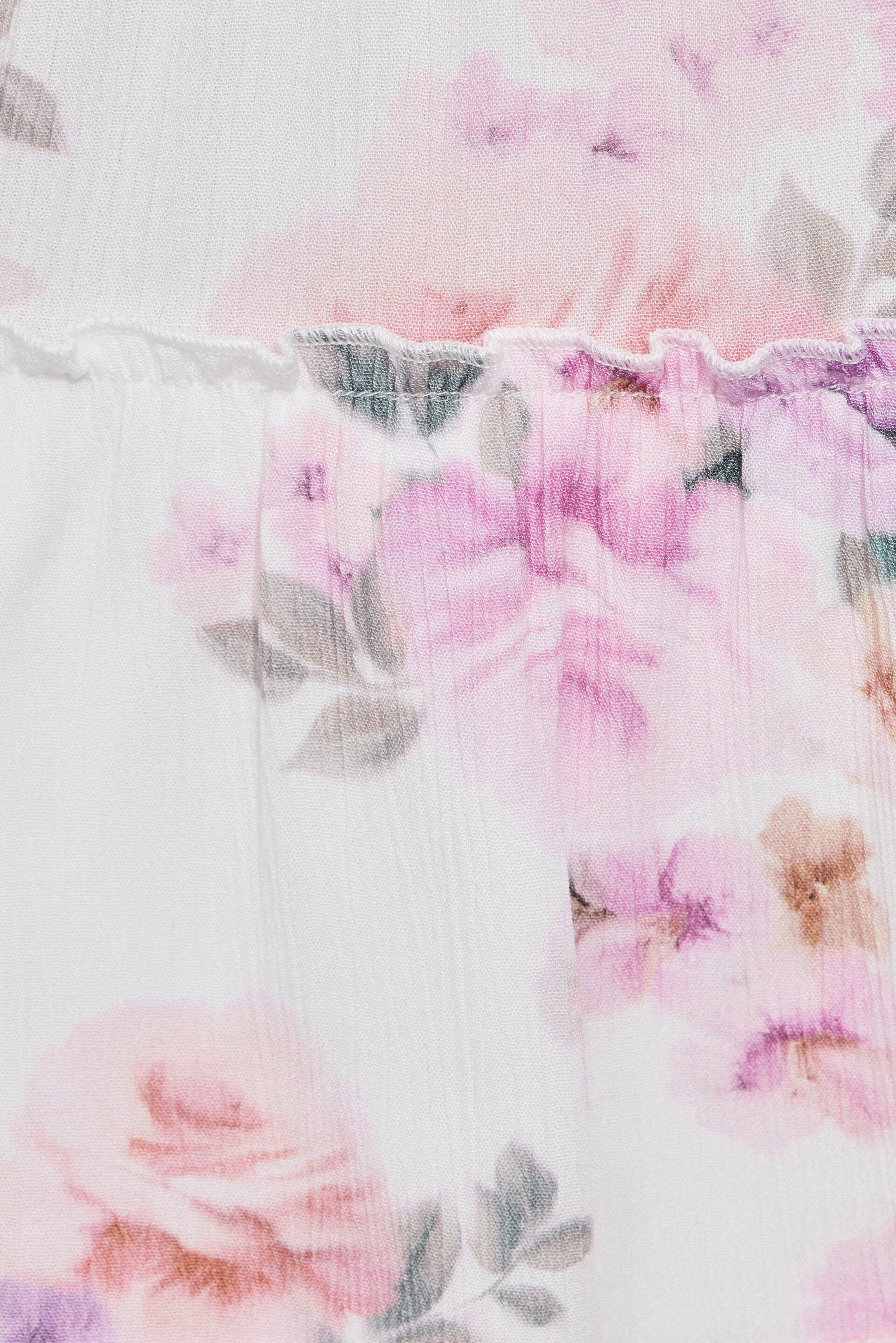 100093917_82V_alt3_1920x2880-7