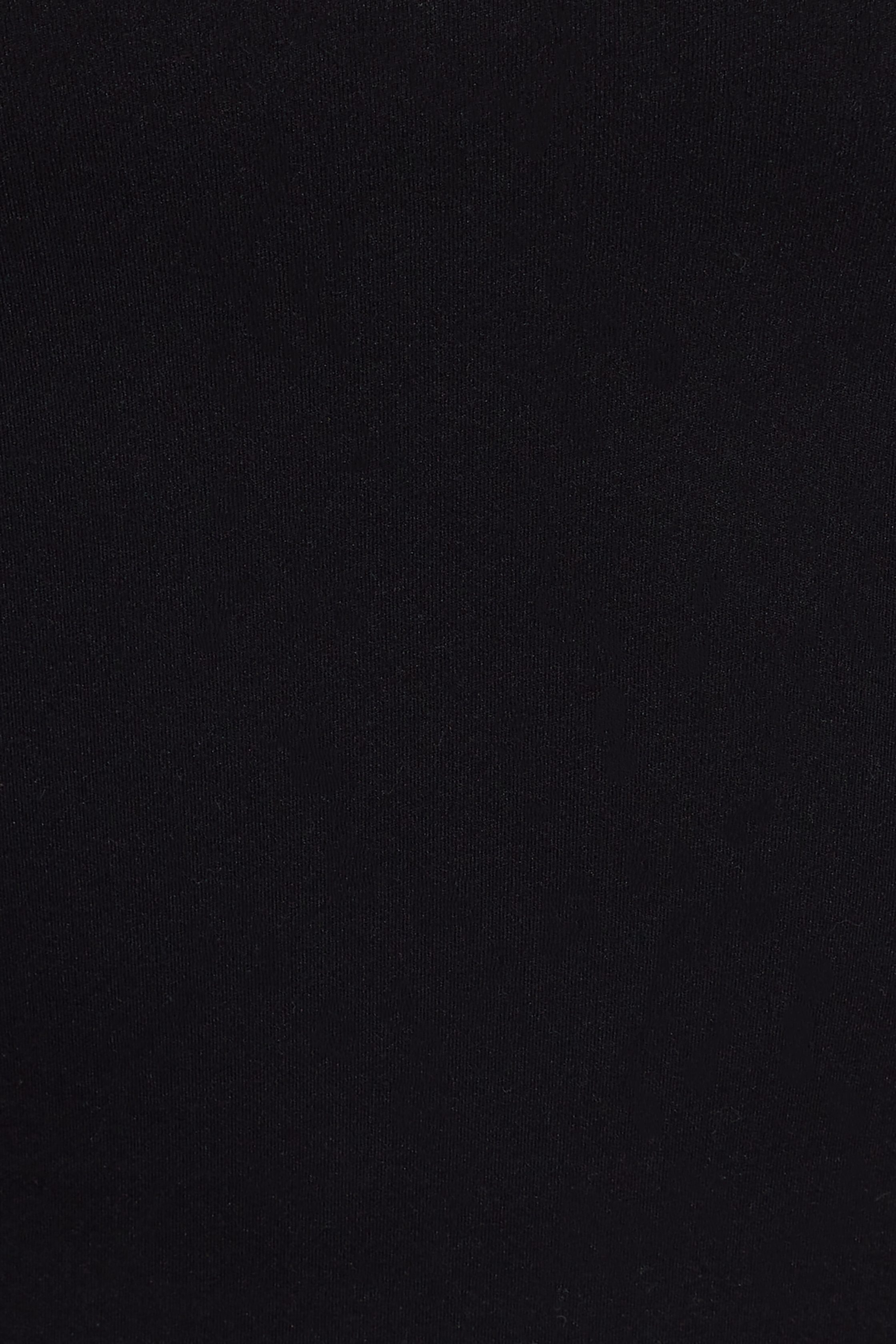 100094457_06V_alt4_3200x4800-5