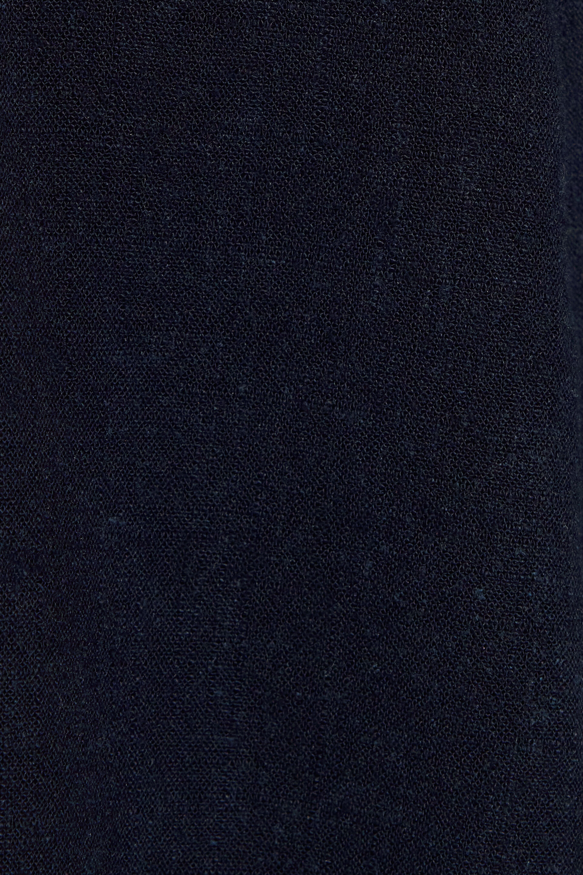 100094637_06G_alt3_1920x2880-1