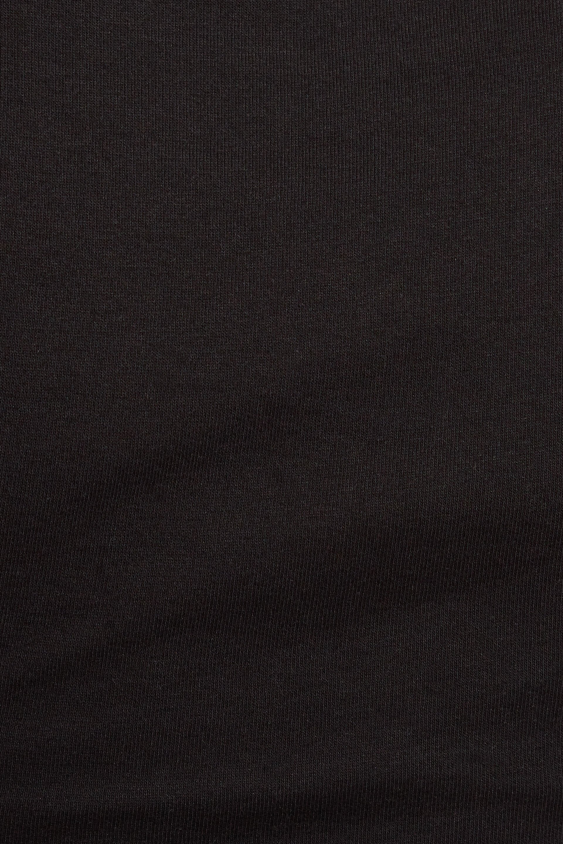 100095202_89C_alt3_1920x2880-4