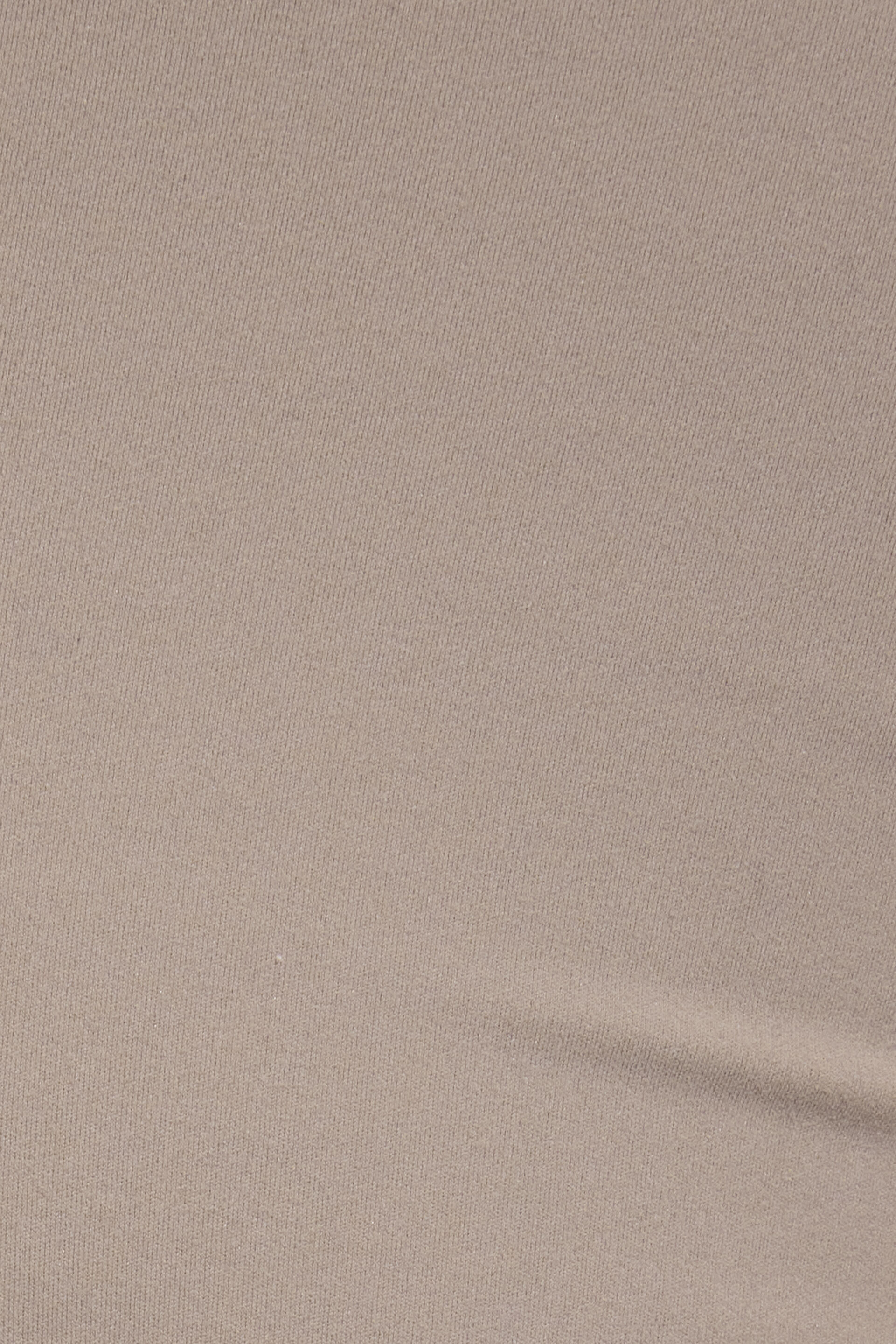 100095347_7YD_alt3_1920x2880-2