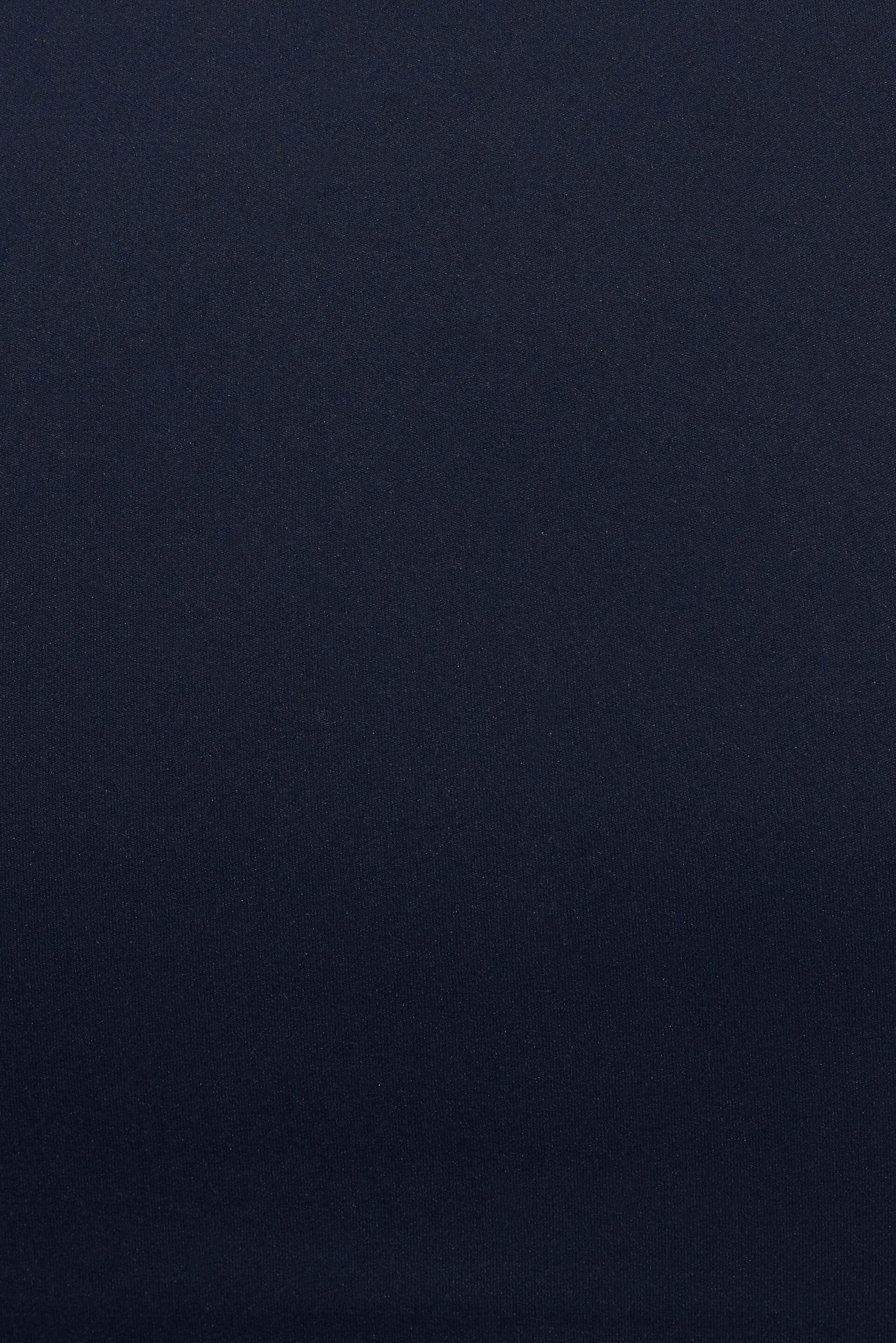 100095414_06G_alt3_1920x2880-7