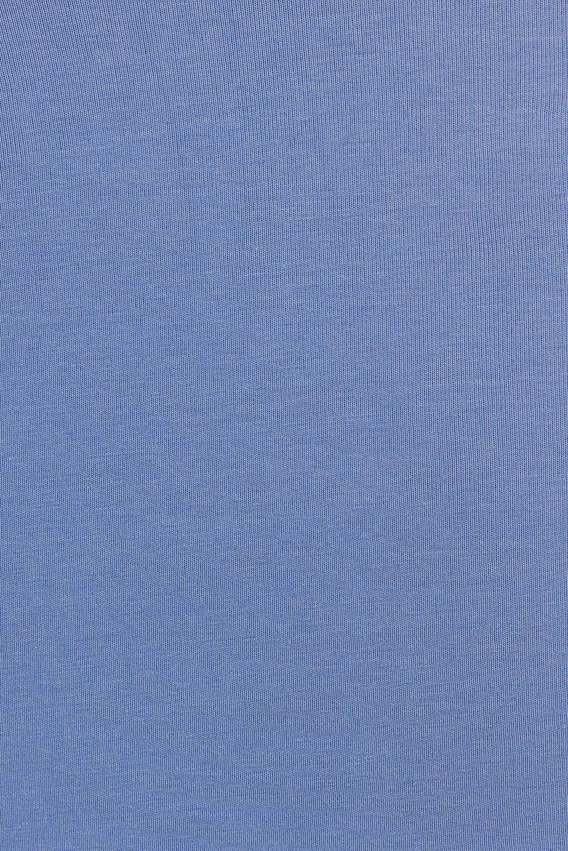 100095588_4J2_alt3_1920x2880