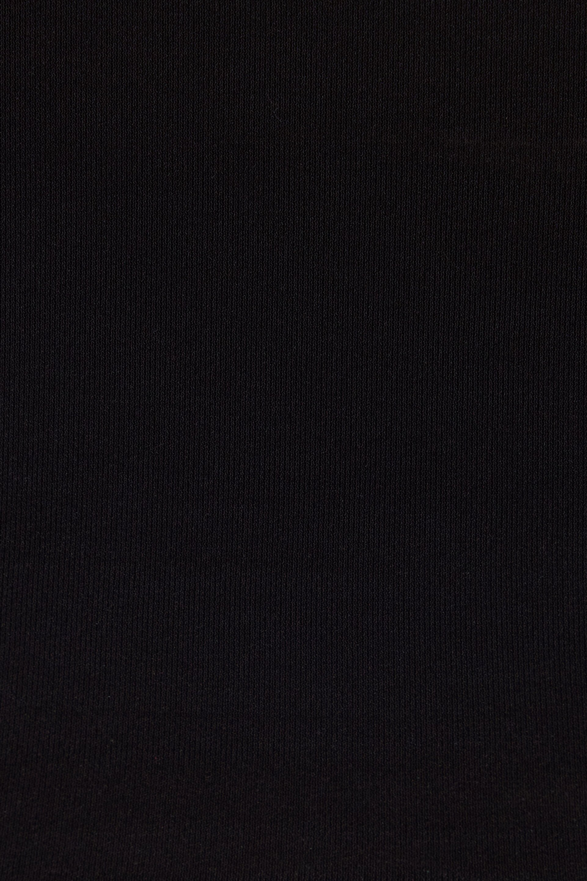 100095855_06V_alt4_1920x2880-8