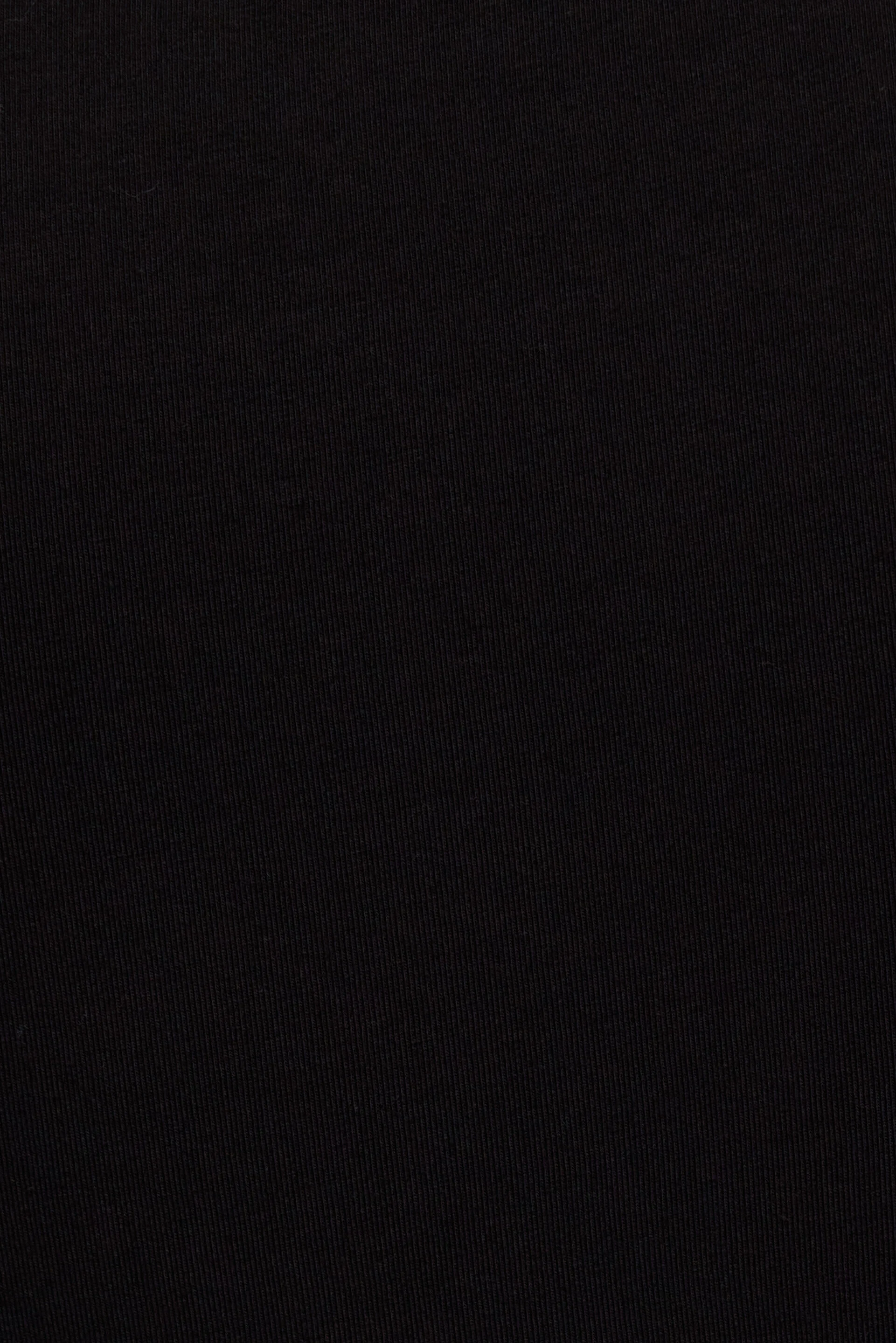 100096021_06V_alt3_1920x2880