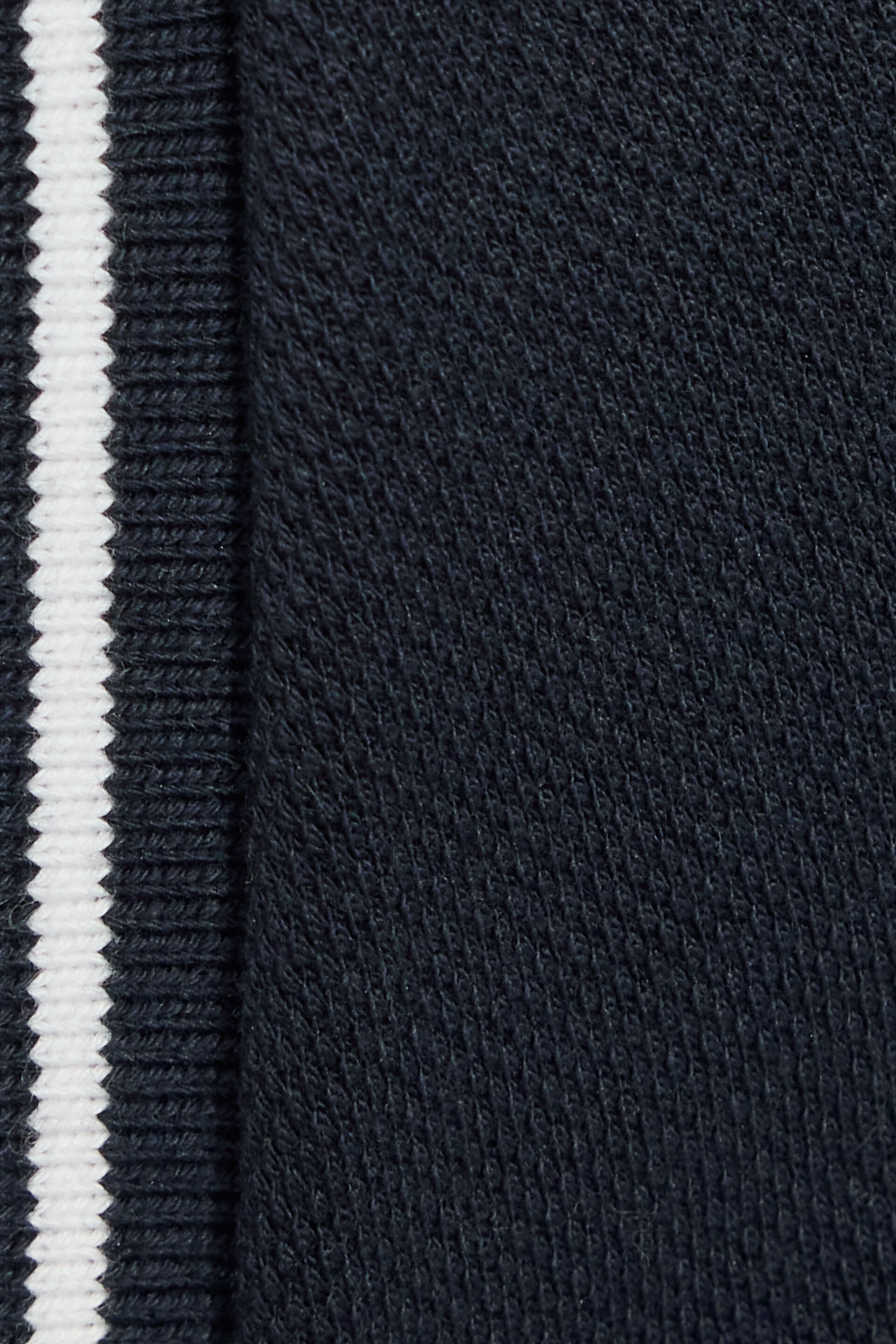 100096089_06G_alt5_1920x2880-1