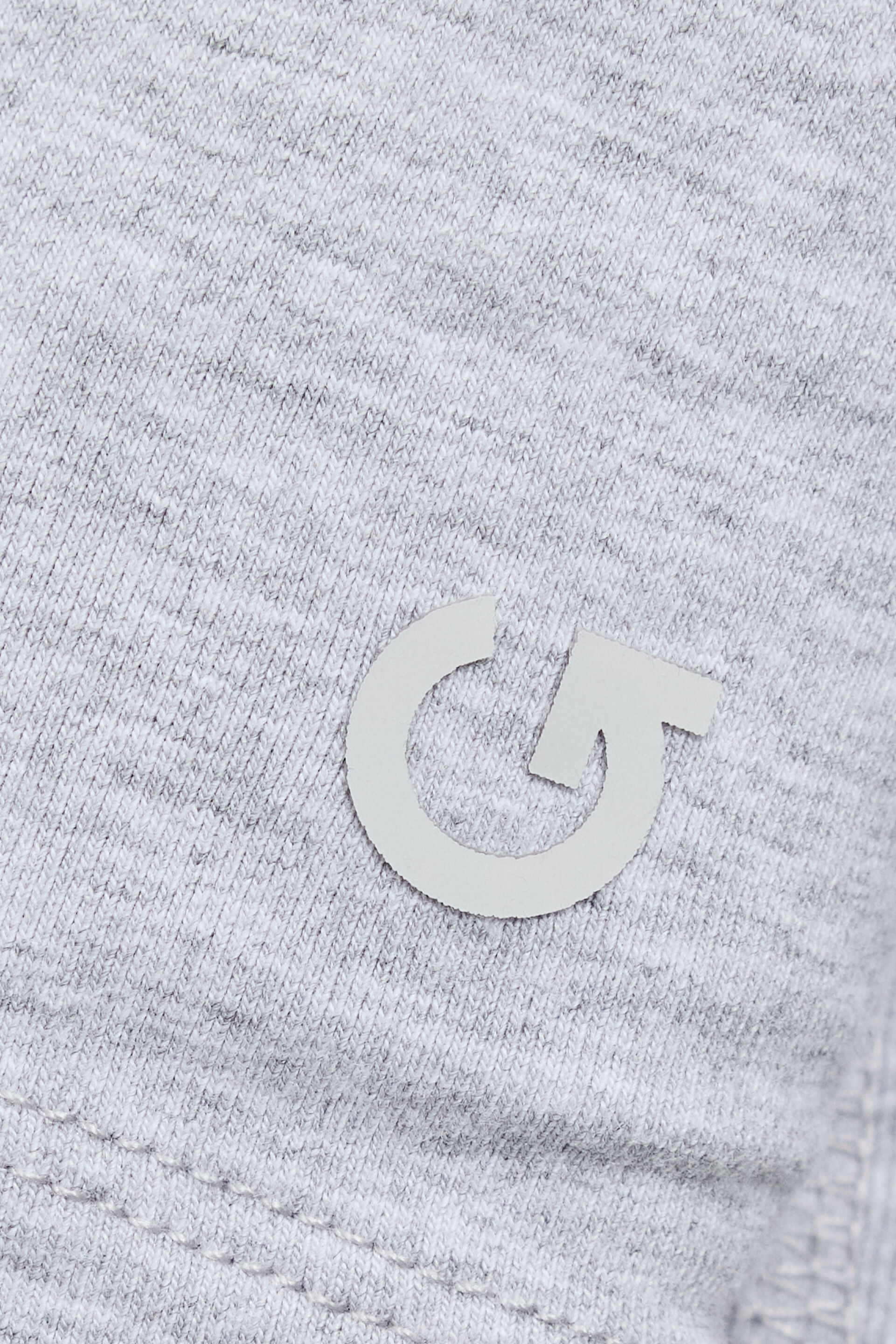 100096097_6YY_alt4_1920x2880