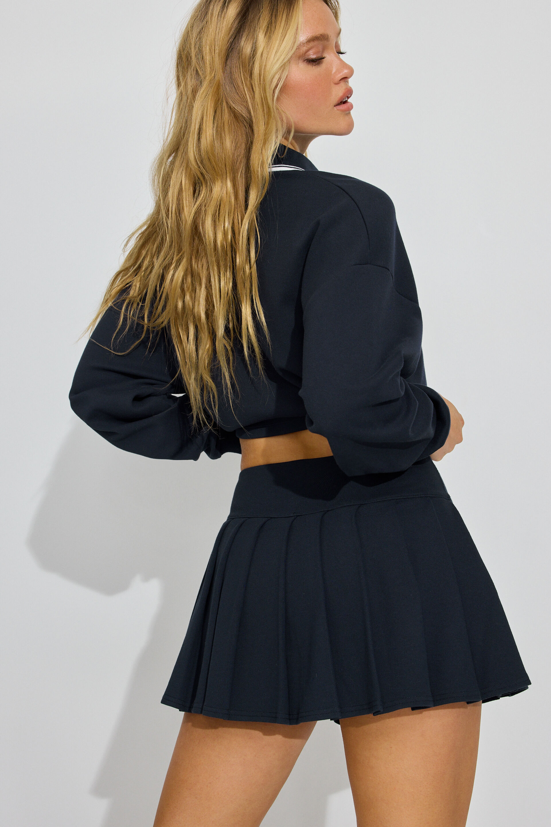 100096331_06G_alt3_1920x2880-3