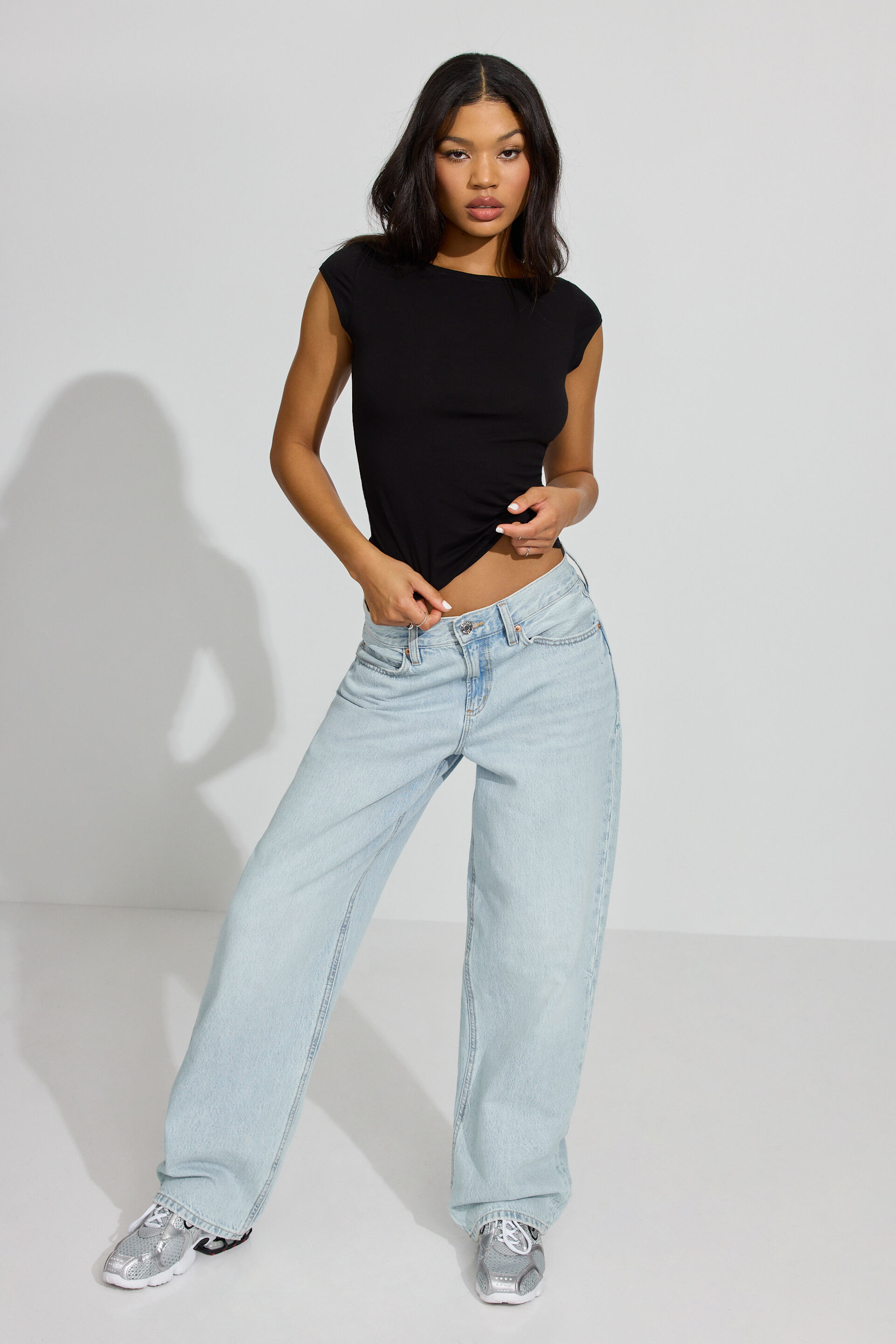 100096367_06V_alt1_1920x2880