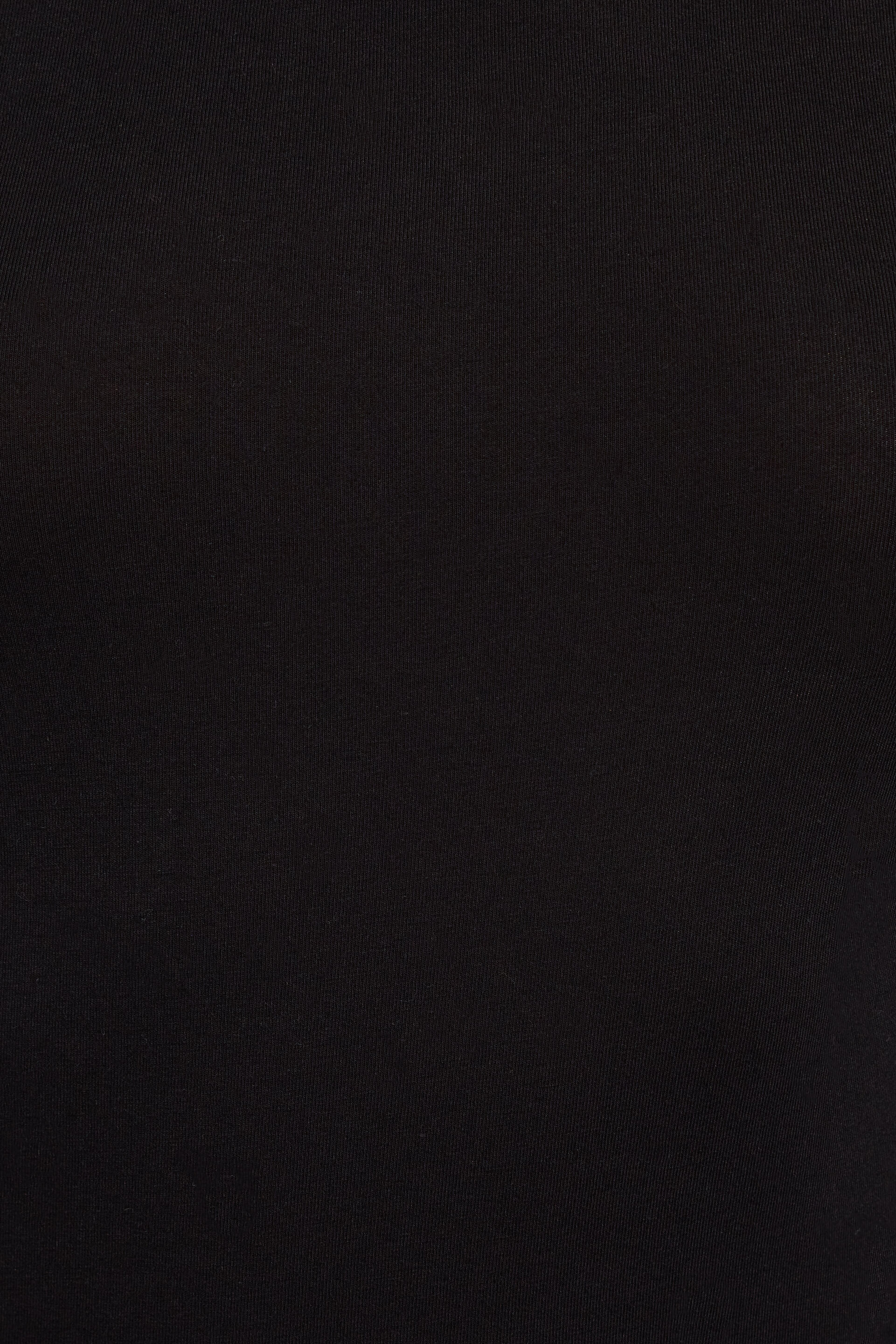 100096367_06V_alt3_1920x2880