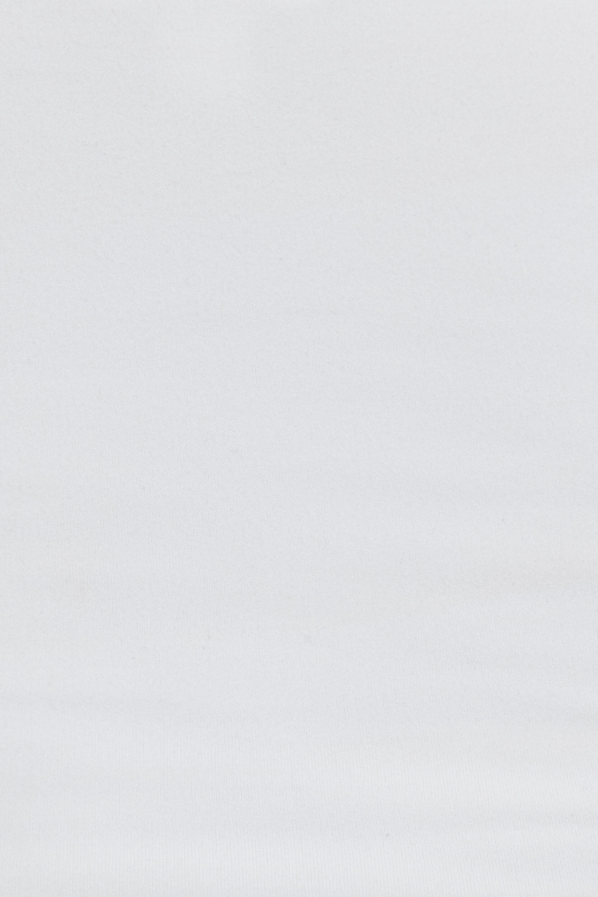 100096523_04N_alt4_1920x2880-2