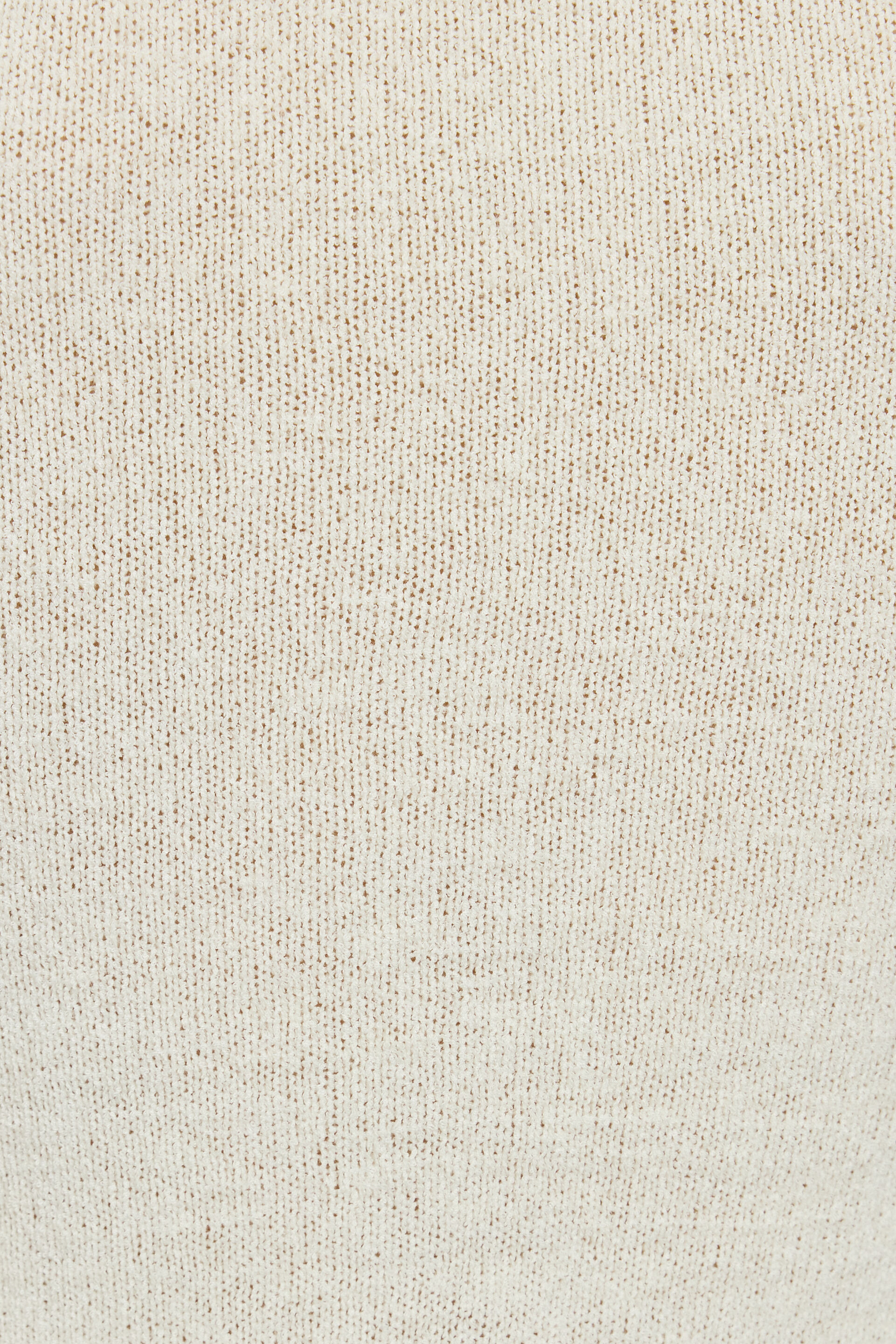 100096544_0QO_alt4_1920x2880-1