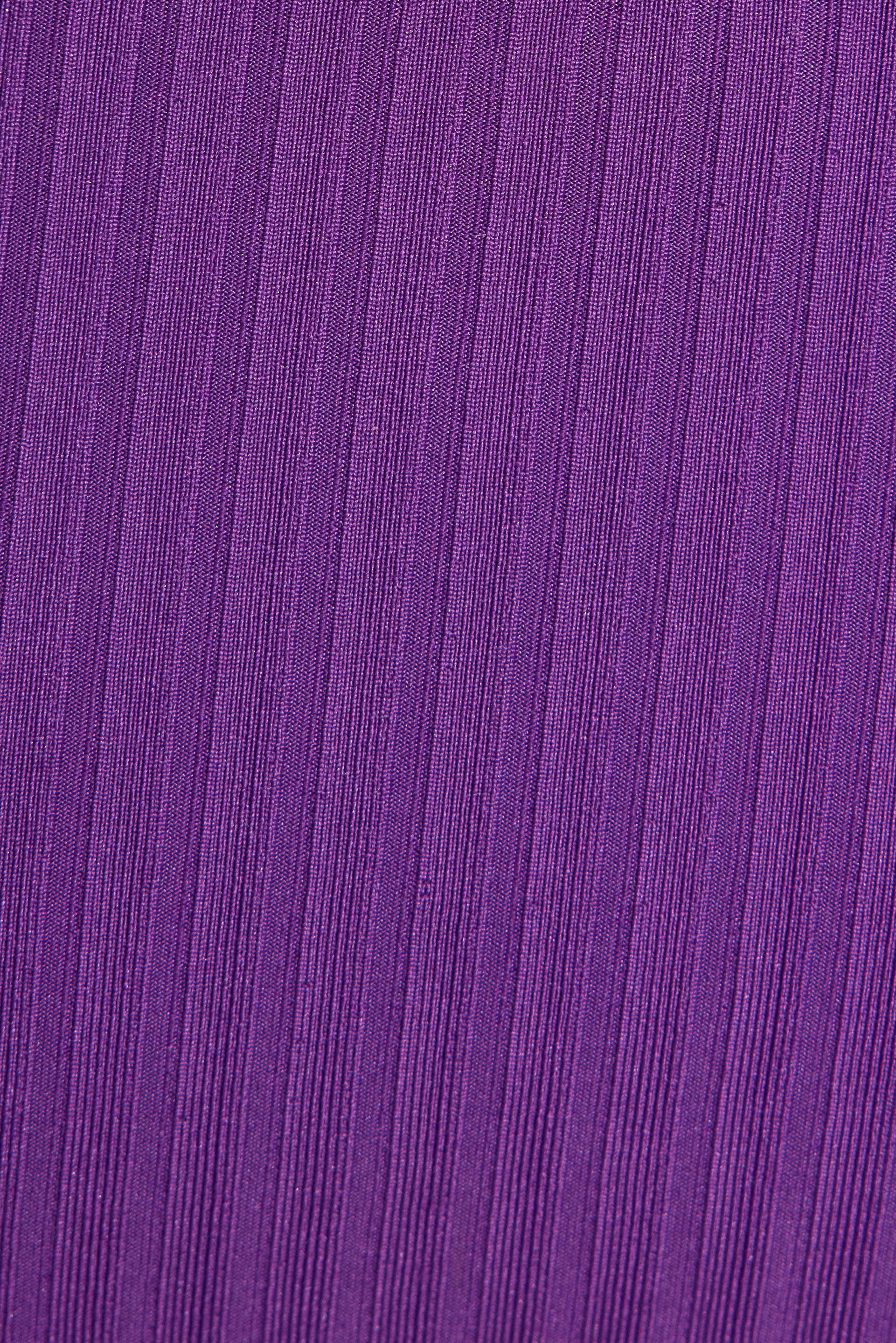 100096785_84D_alt3_1920x2880-1