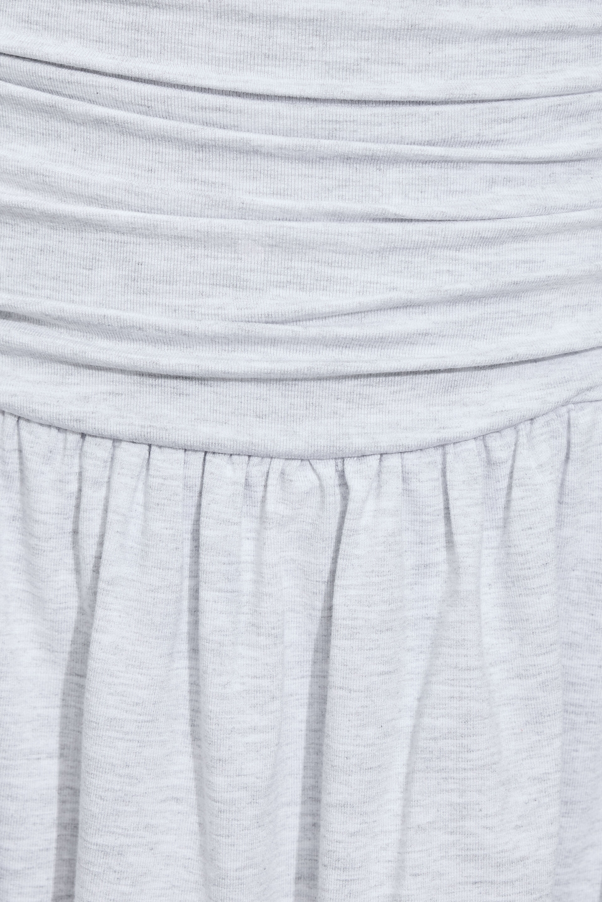 100096892_18X_alt5_1920x2880-1