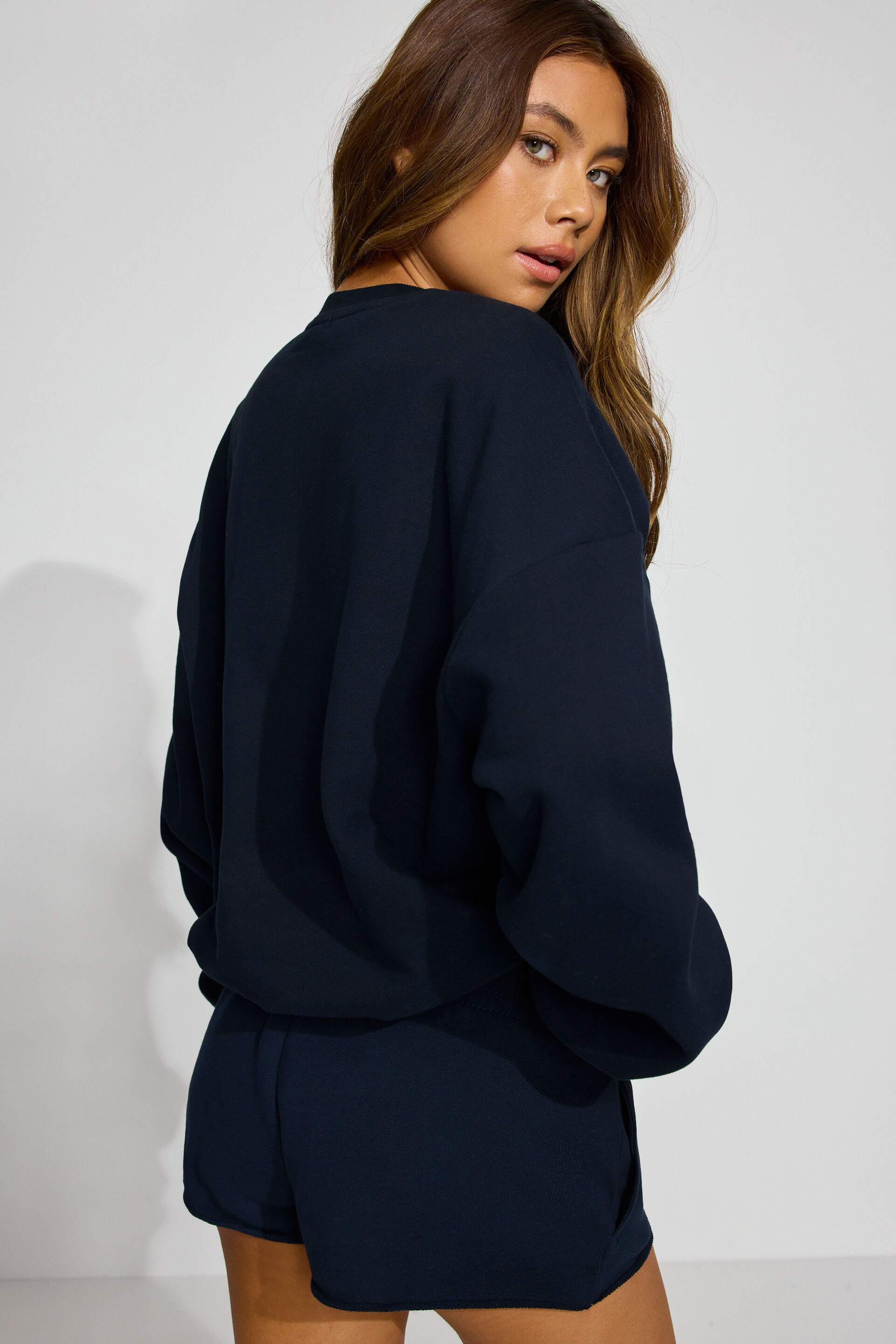 100097134_85D_alt3_1920x2880