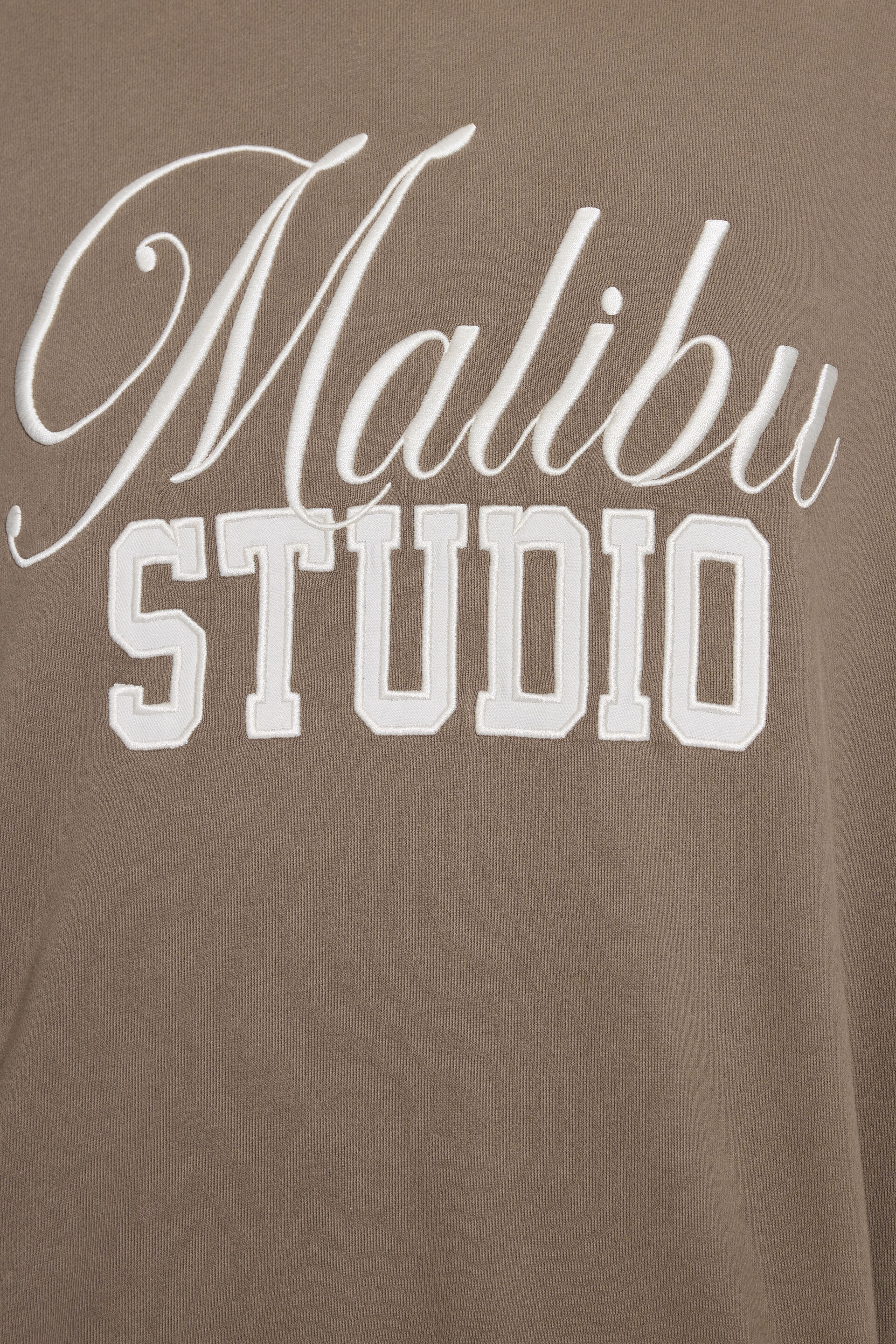 100097134_85V_alt5_1920x2880-8