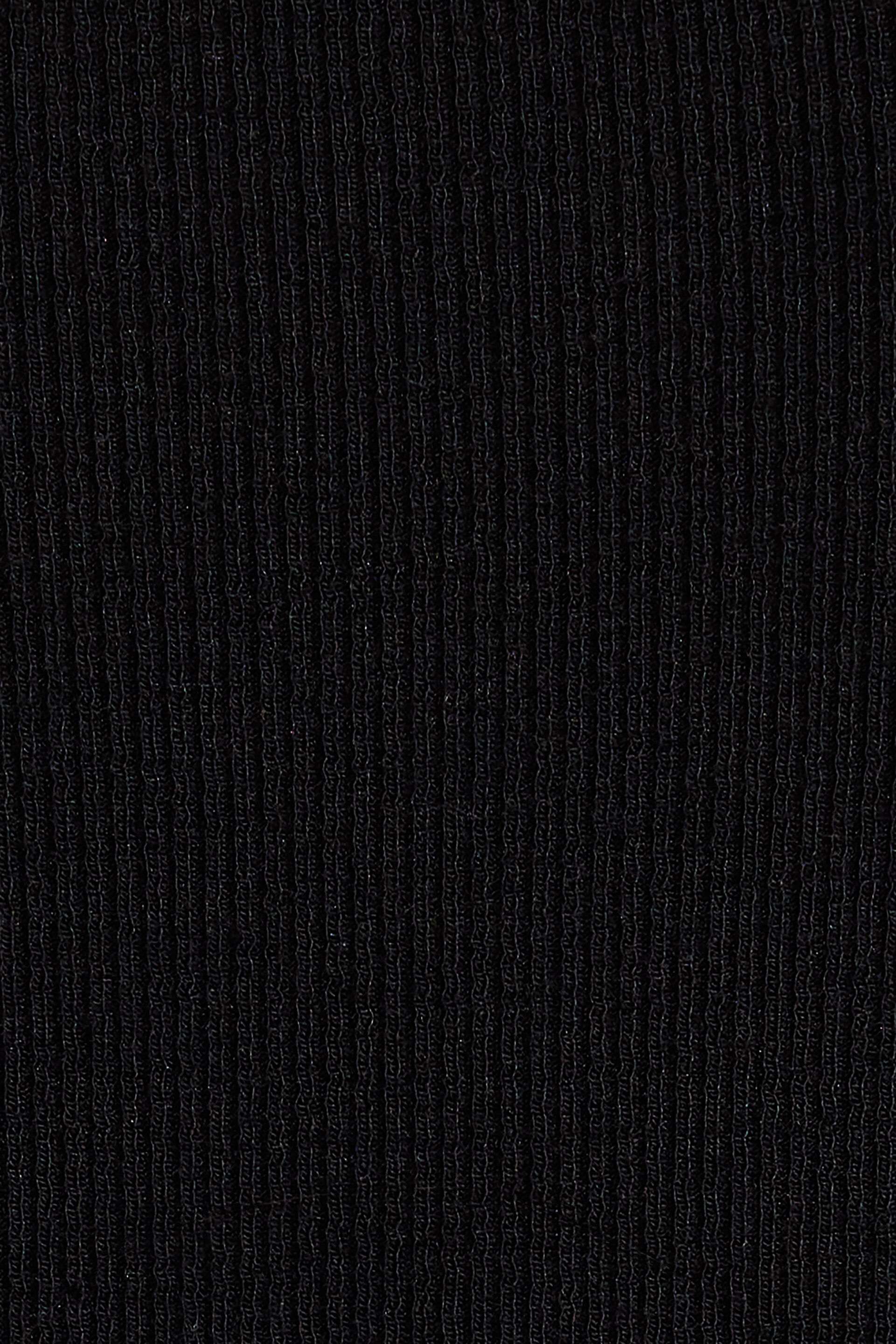 100097479_06V_alt4_1920x2880-1