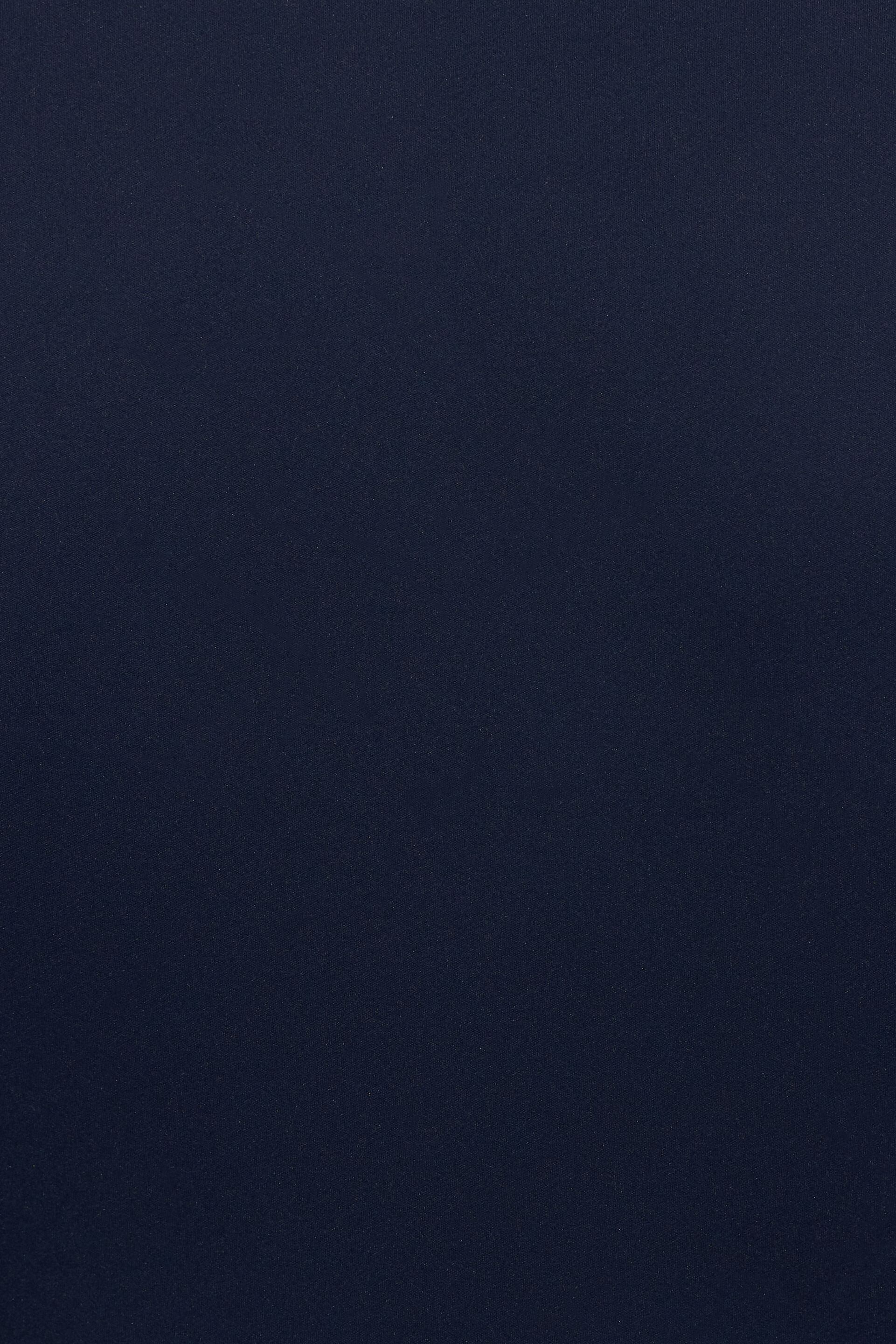 100097584_06G_alt4_1920x2880