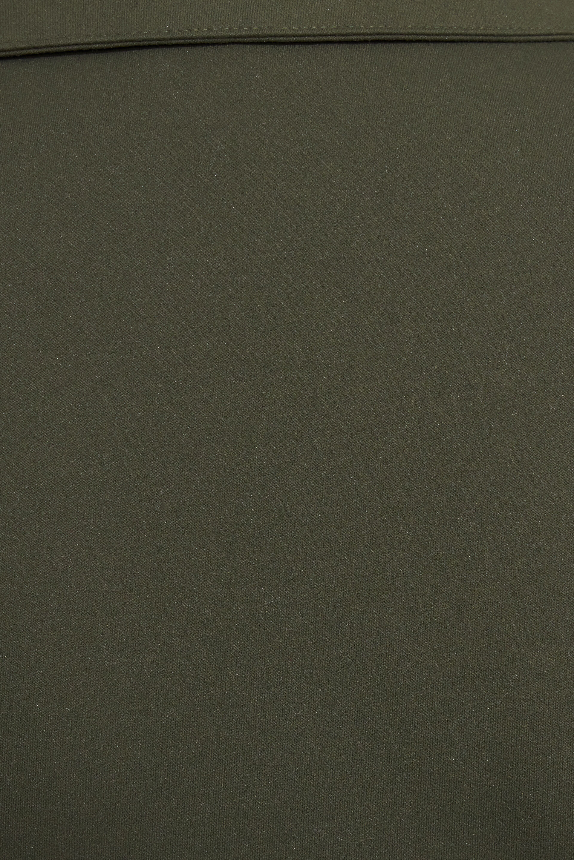 100097584_8AI_alt3_1920x2880