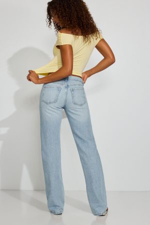 Relaxed Straight Jeans
