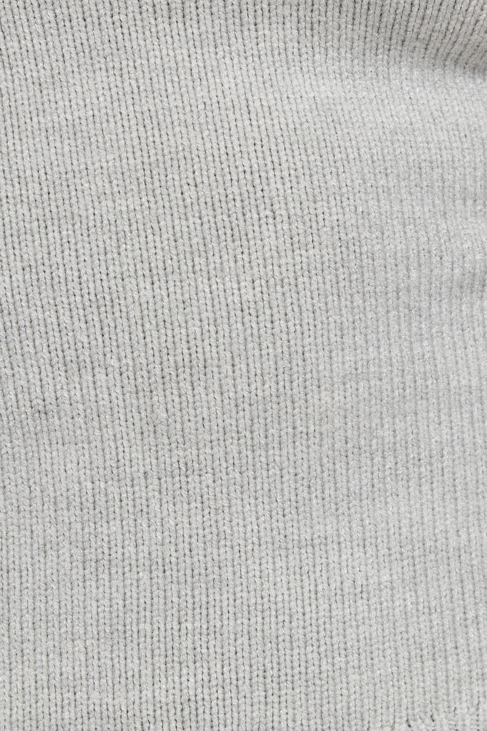 100097896_18X_alt3_1920x2880-2