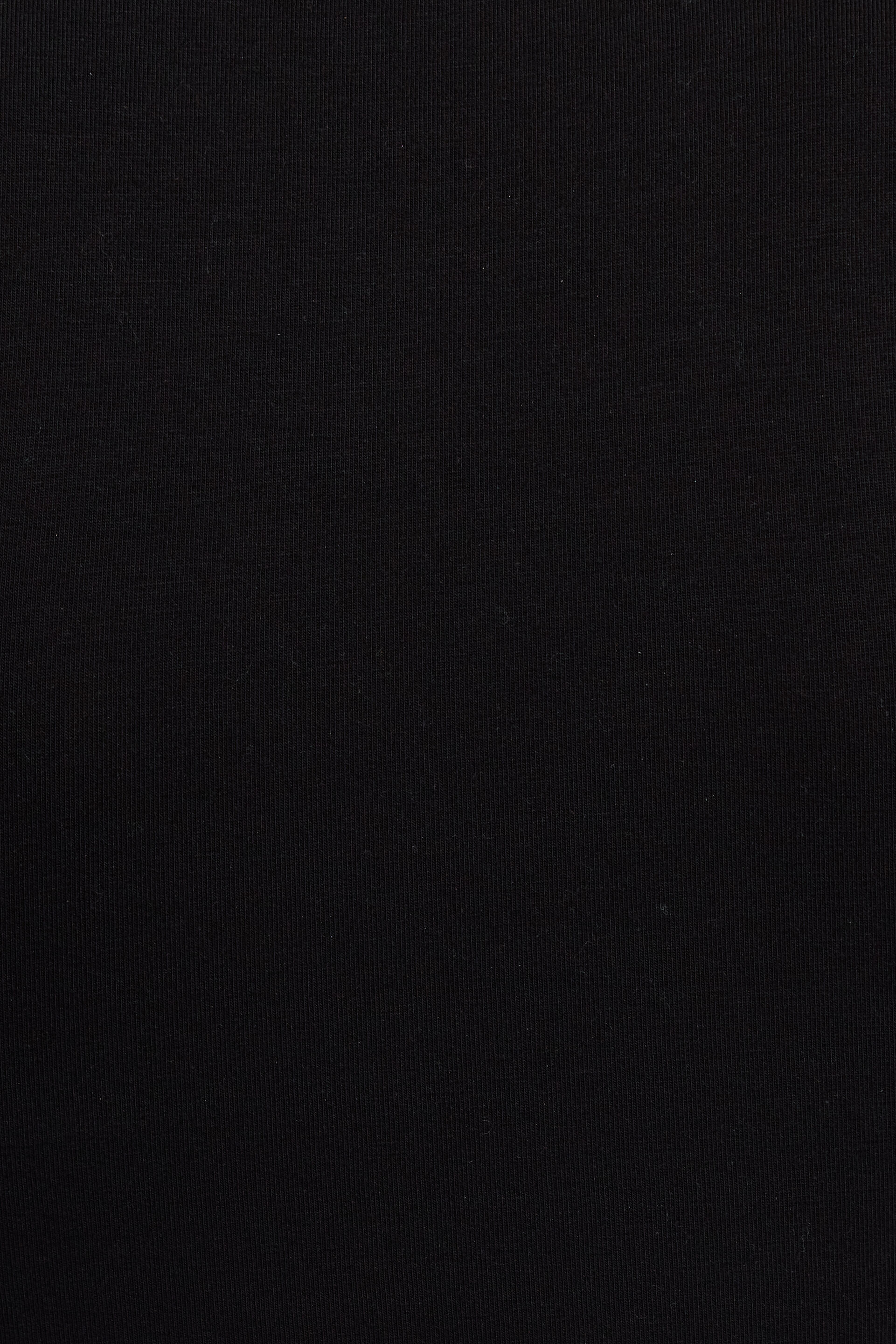 100097937_06V_alt3_1920x2880-1