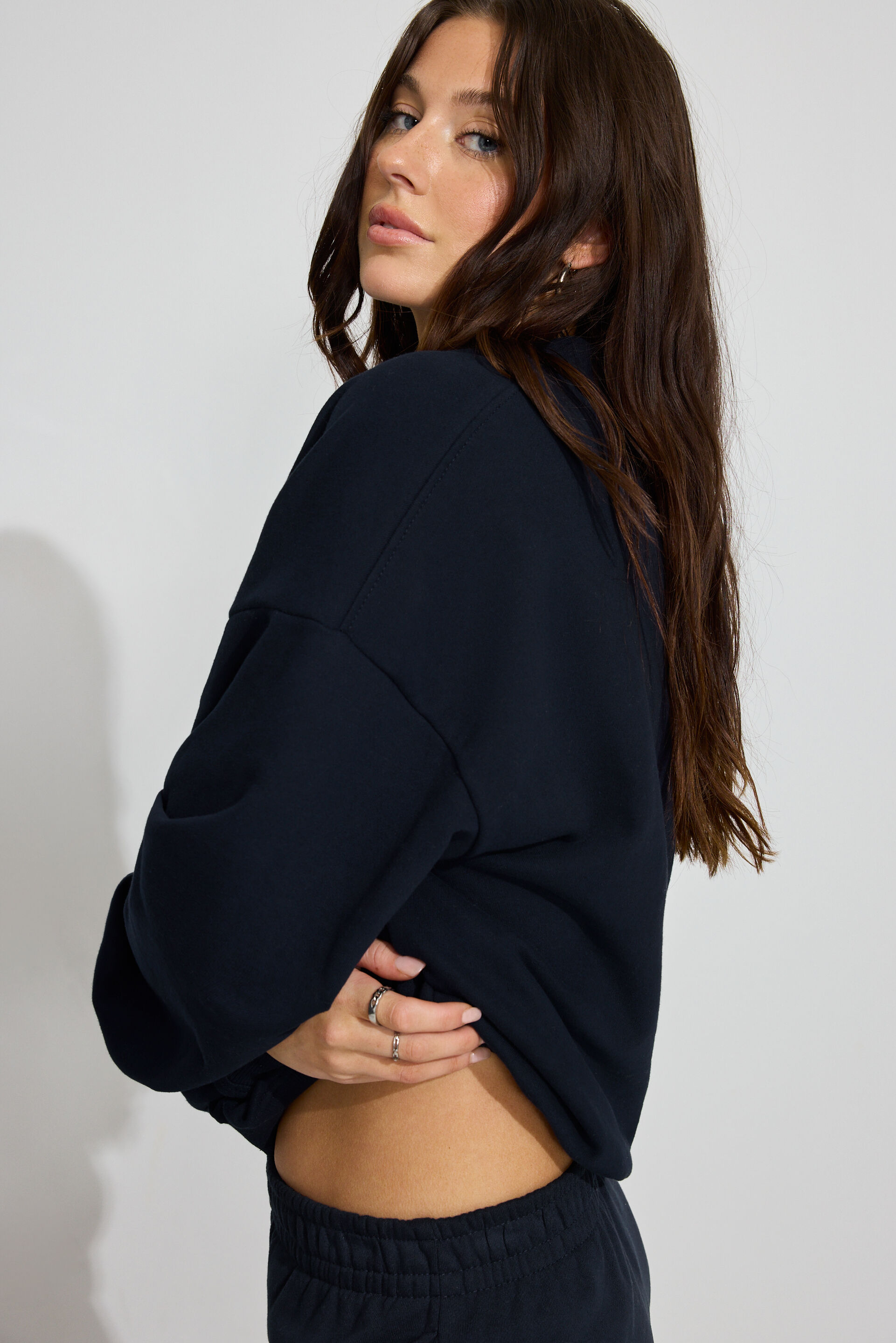 100097987_06G_alt2_1920x2880-4