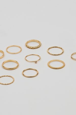 Set of 10 Simple Rings