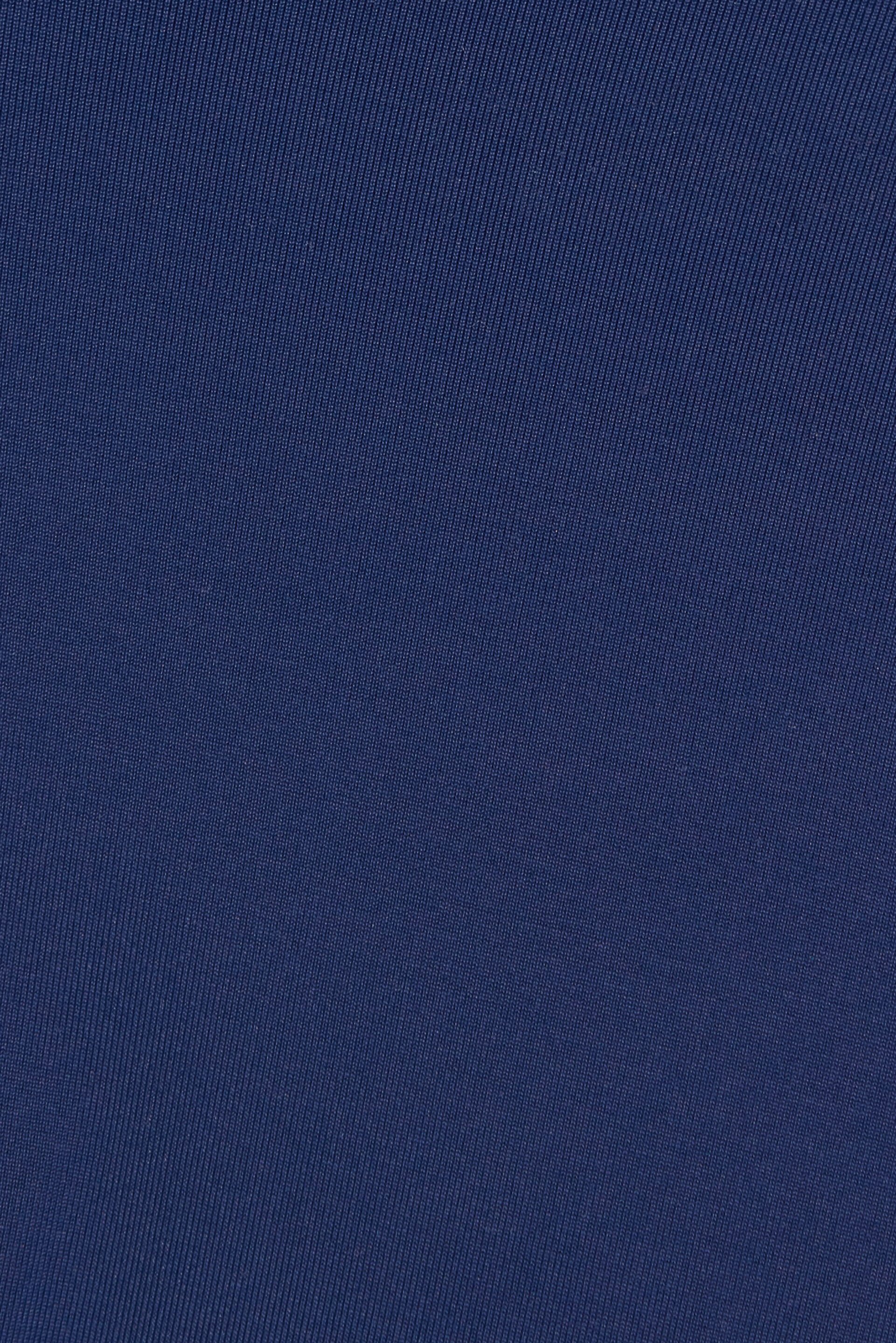 100098095_02F_alt4_1920x2880-2