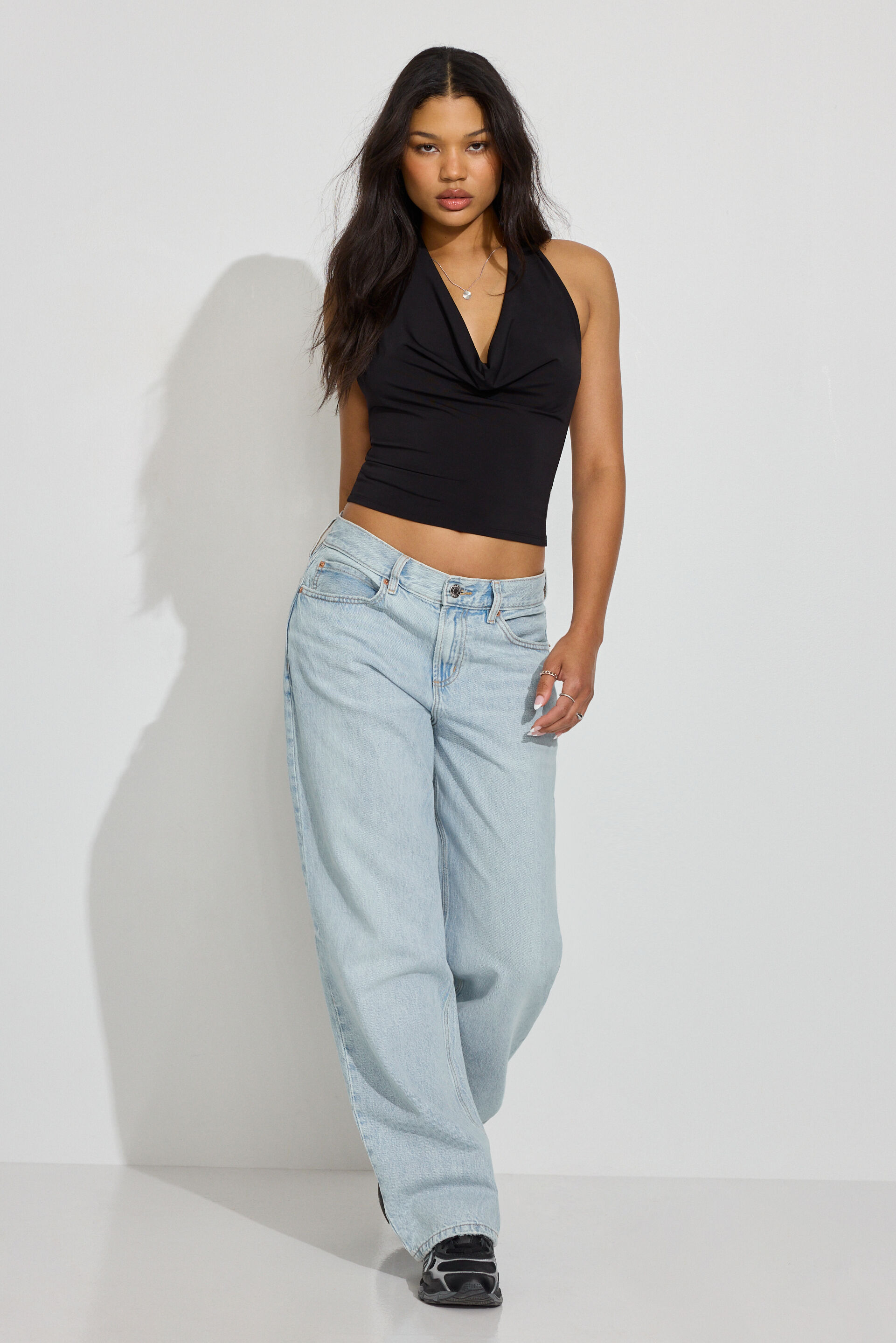 100098250_06V_alt2_1920x2880-8