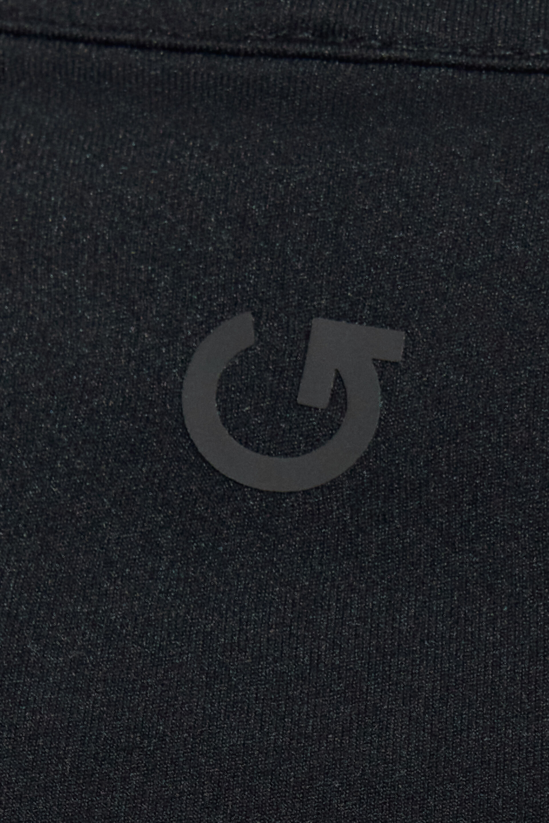 100098312_06V_alt5_1920x2880-1