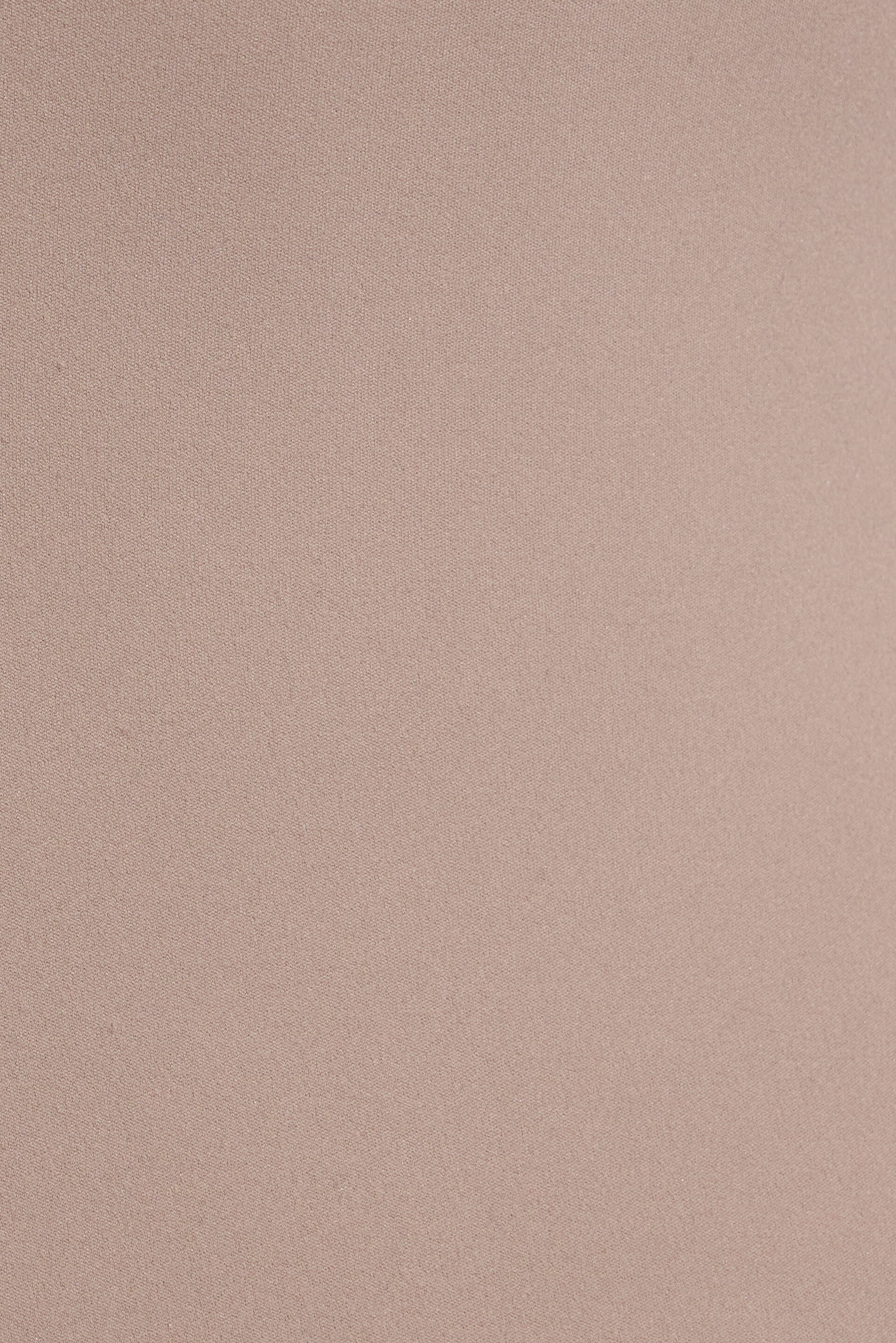 100098634_7YD_alt3_1920x2880-3