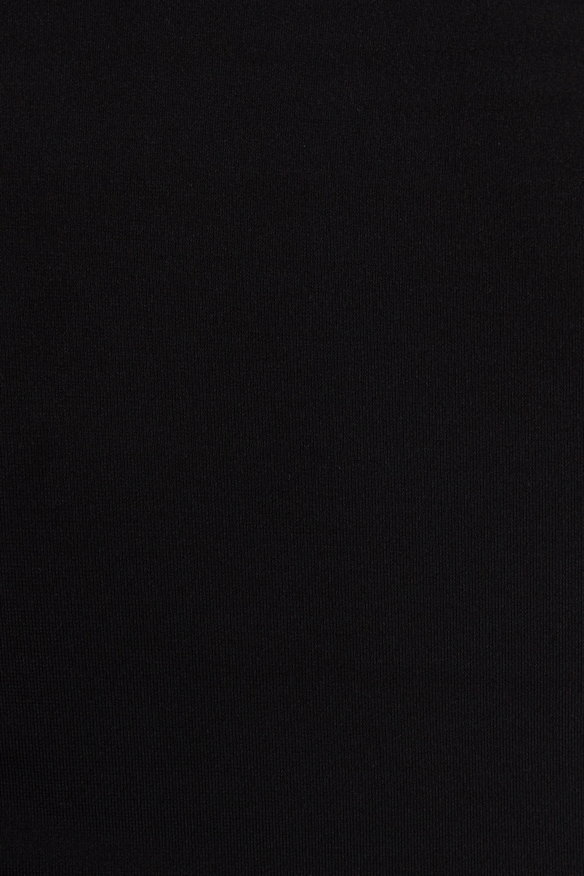 100098742_06V_alt4_1920x2880-6