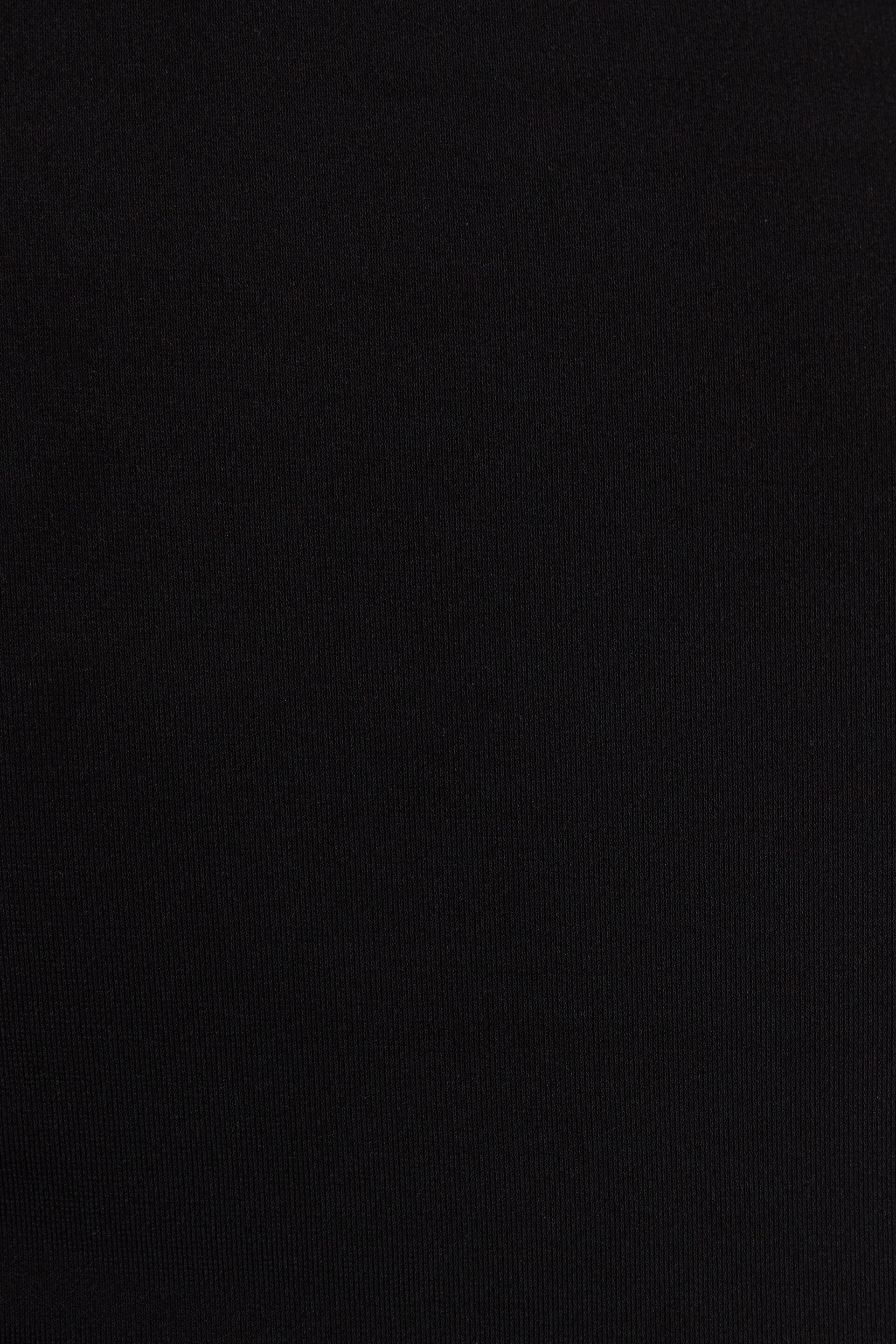 100098742_06V_alt5_1920x2880-6