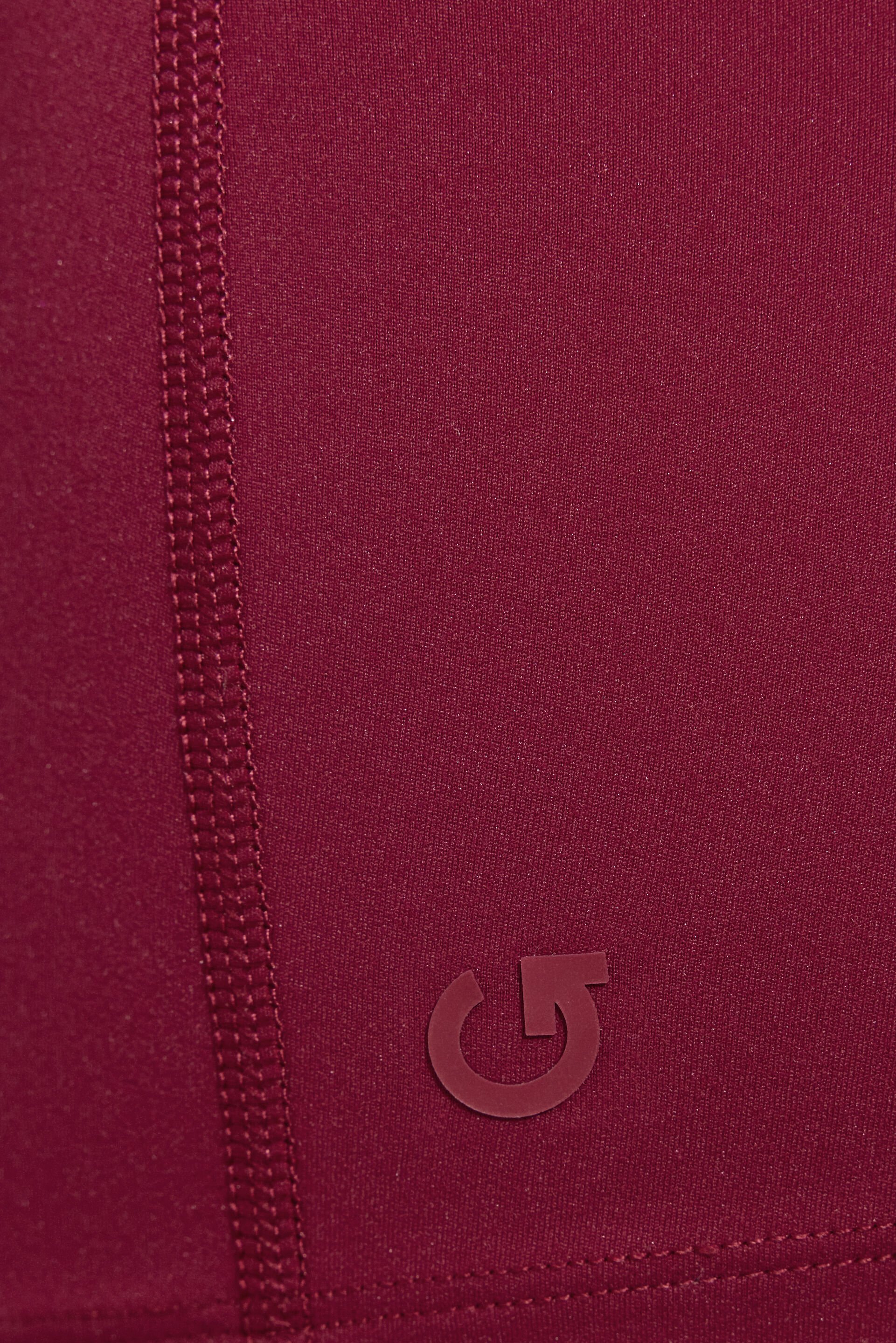 100098759_8AG_alt3_1920x2880