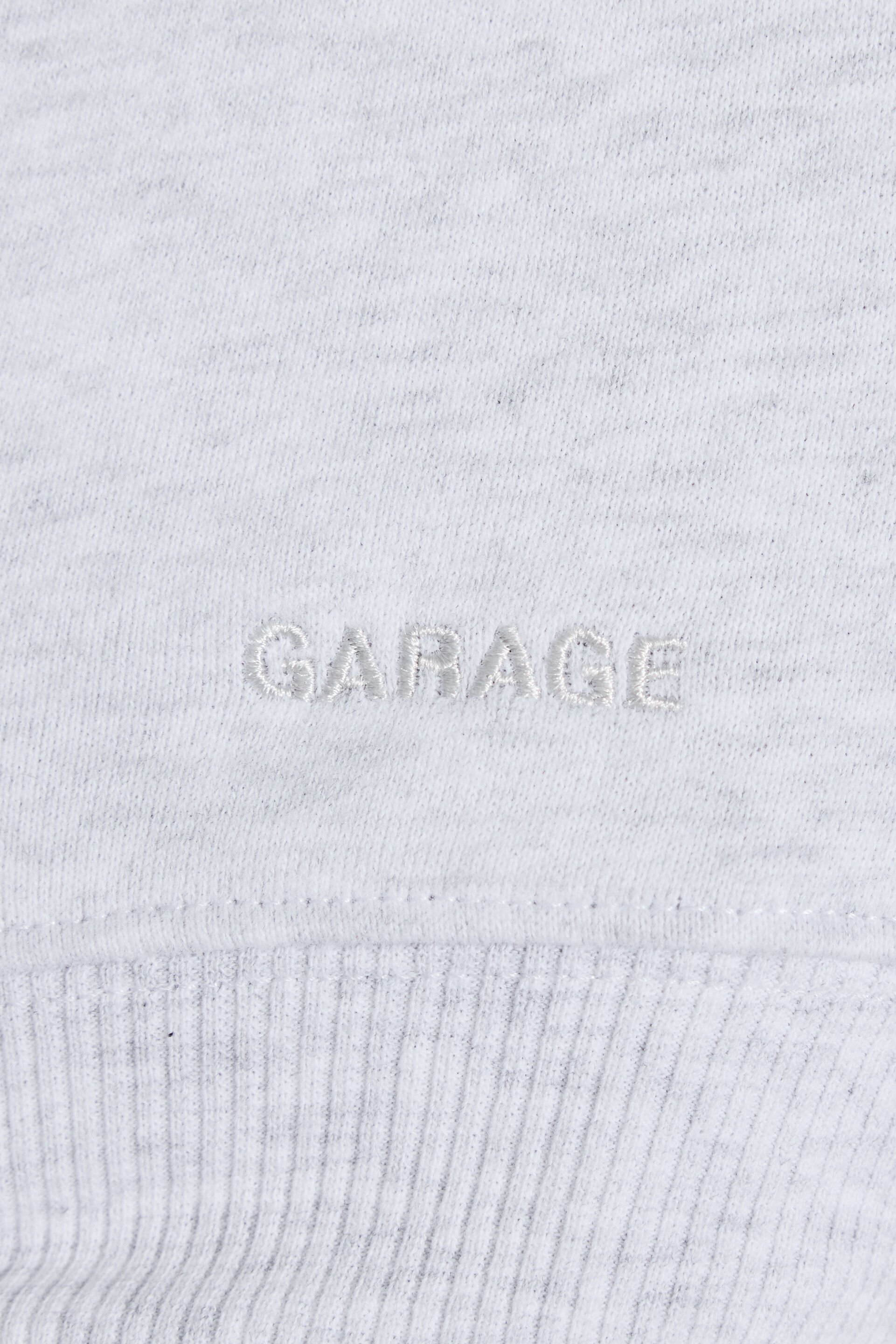 100098783_89W_alt5_1920x2880-4